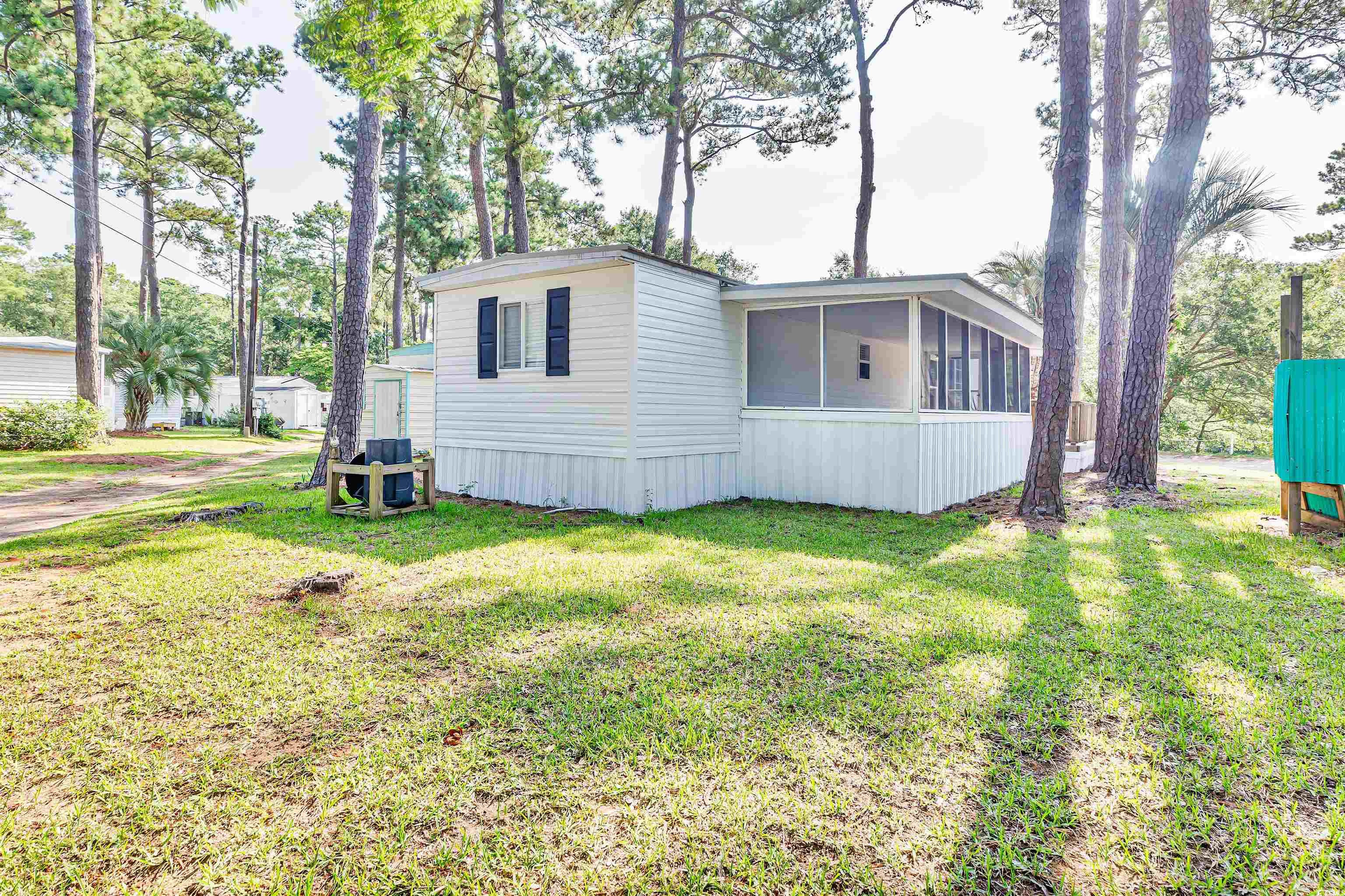 392 West Canal St., Garden City Beach, South Carolina image 4