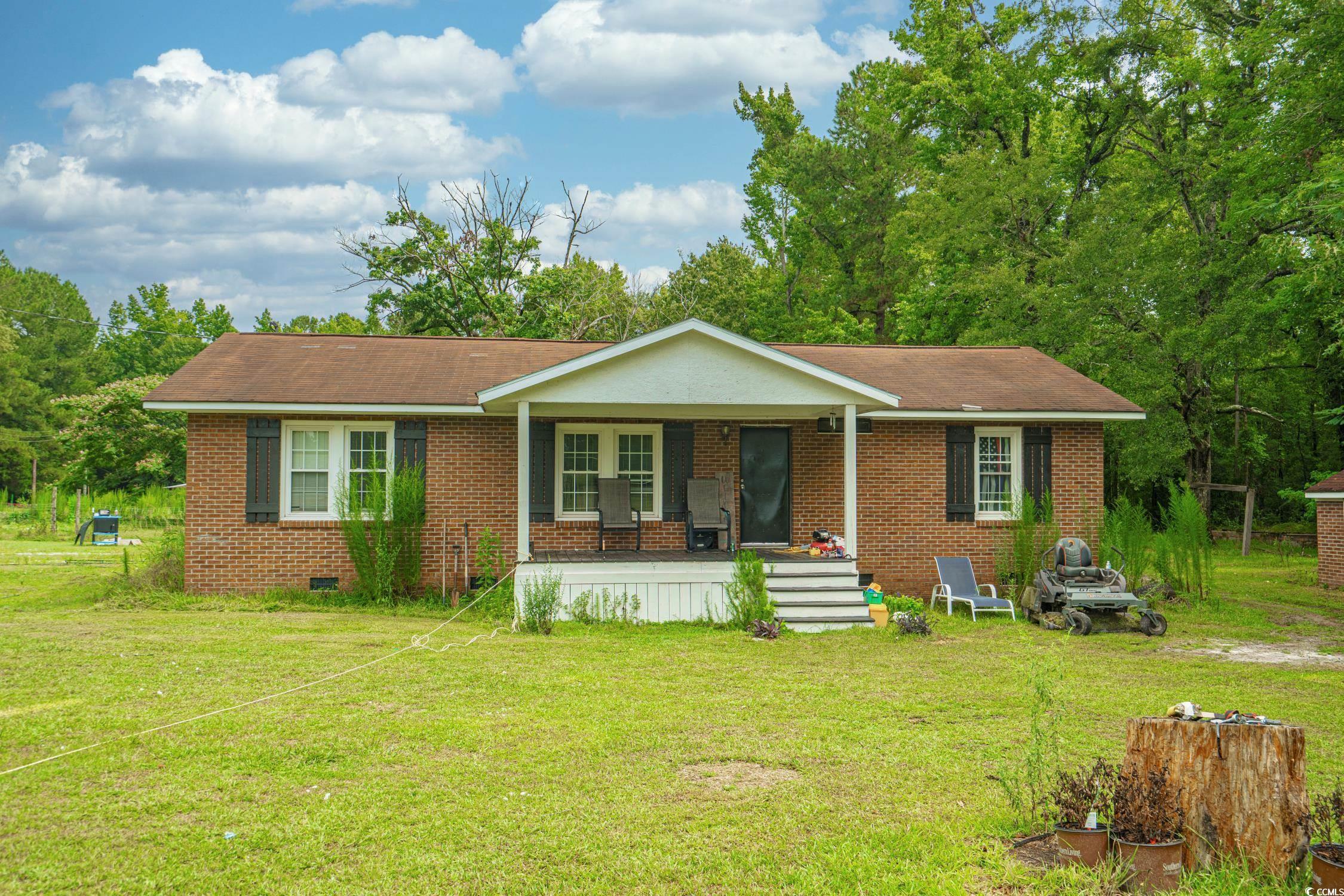 916 Double Dee Rd. Florence, SC 29506