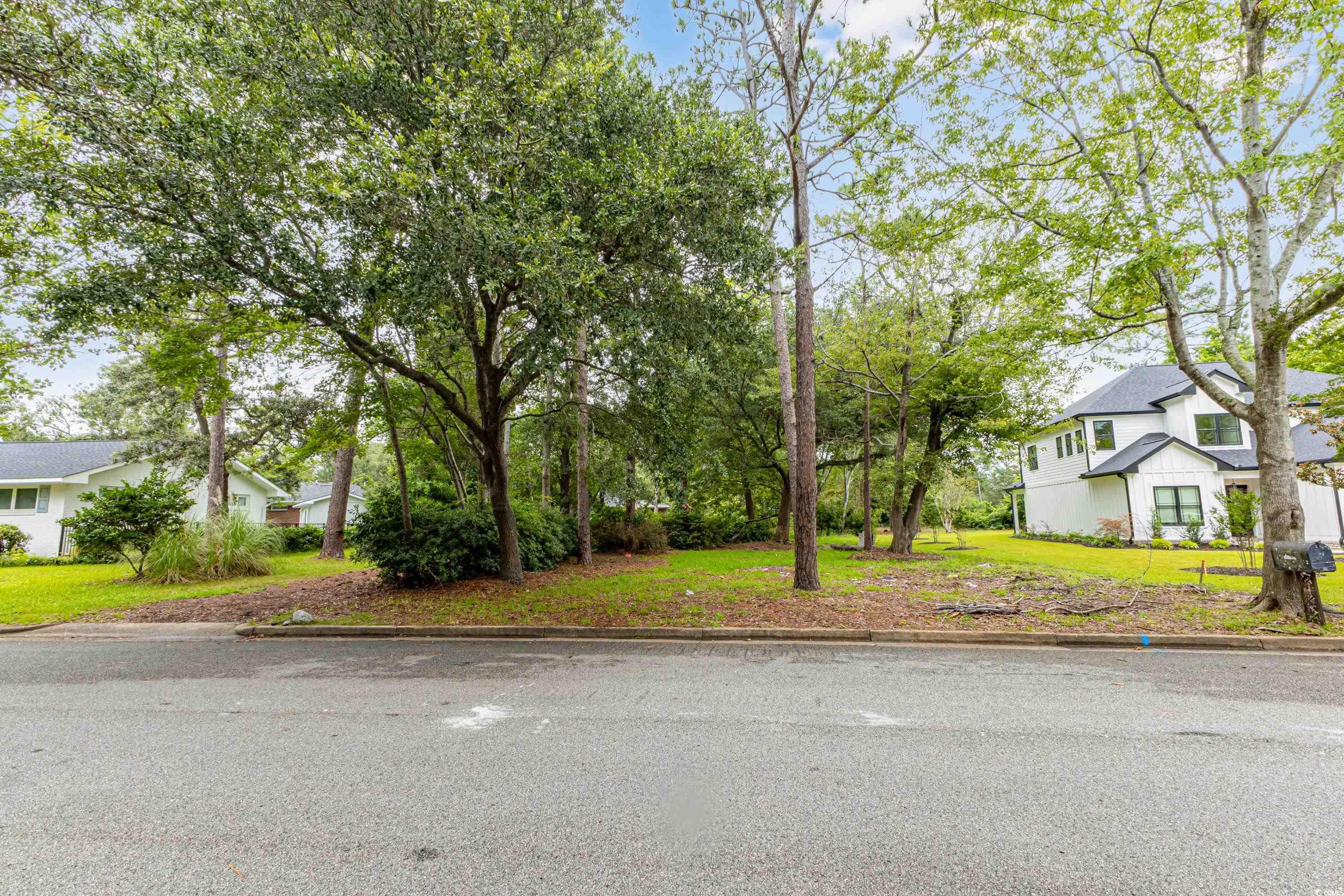 5712 Pickens Ave. Myrtle Beach, SC 29577
