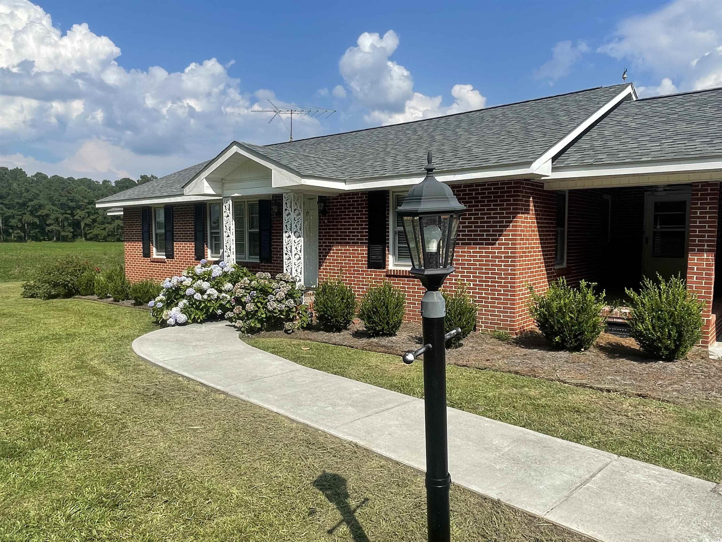 1472 Woods Rd. Pamplico, SC 29583