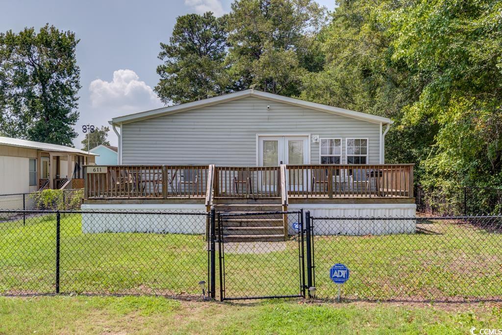 611 Woodland Dr. Garden City, SC 29576