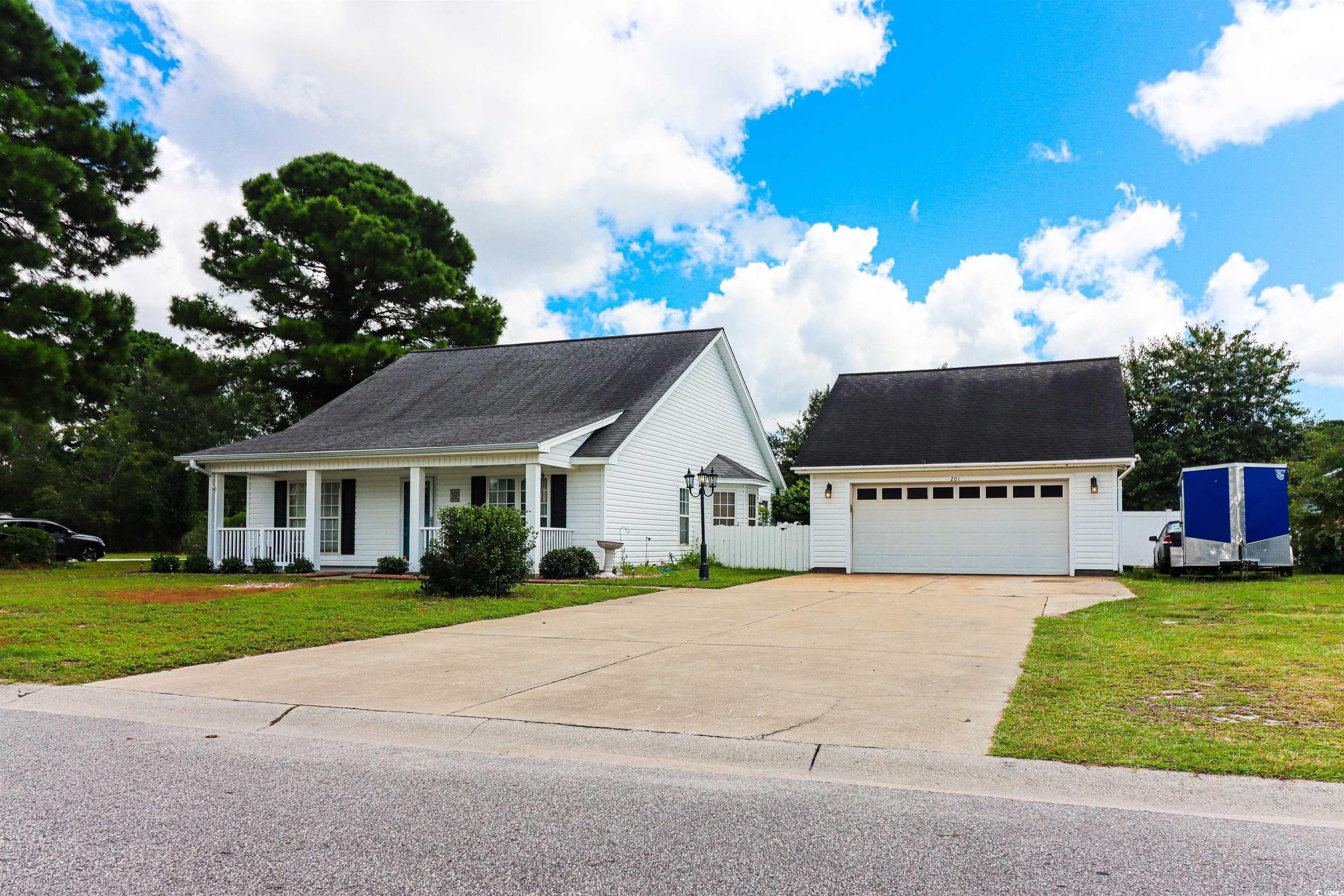 201 Palace Ct. Conway, SC 29526