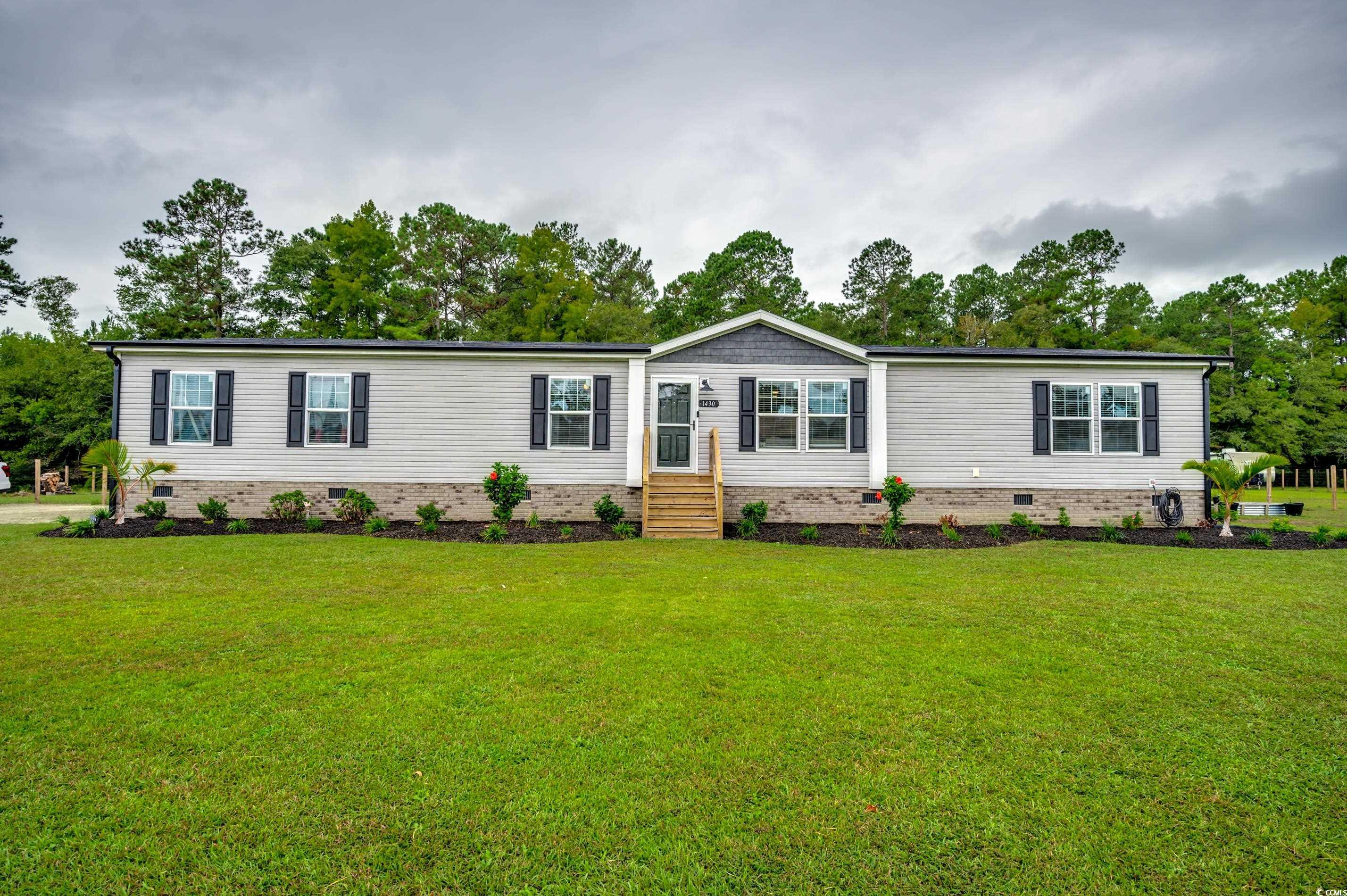 1430 Flower Ln. Loris, SC 29569