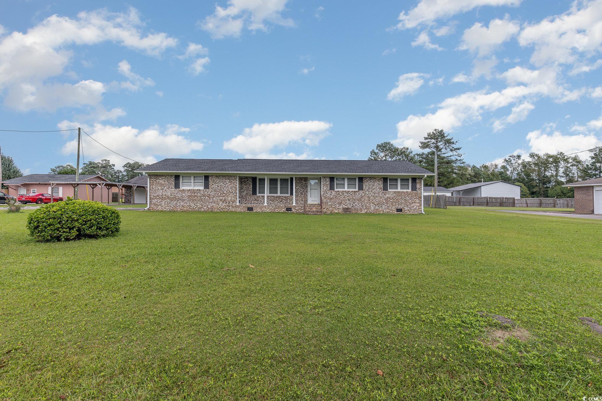 4637 Dogwood St. Loris, SC 29569