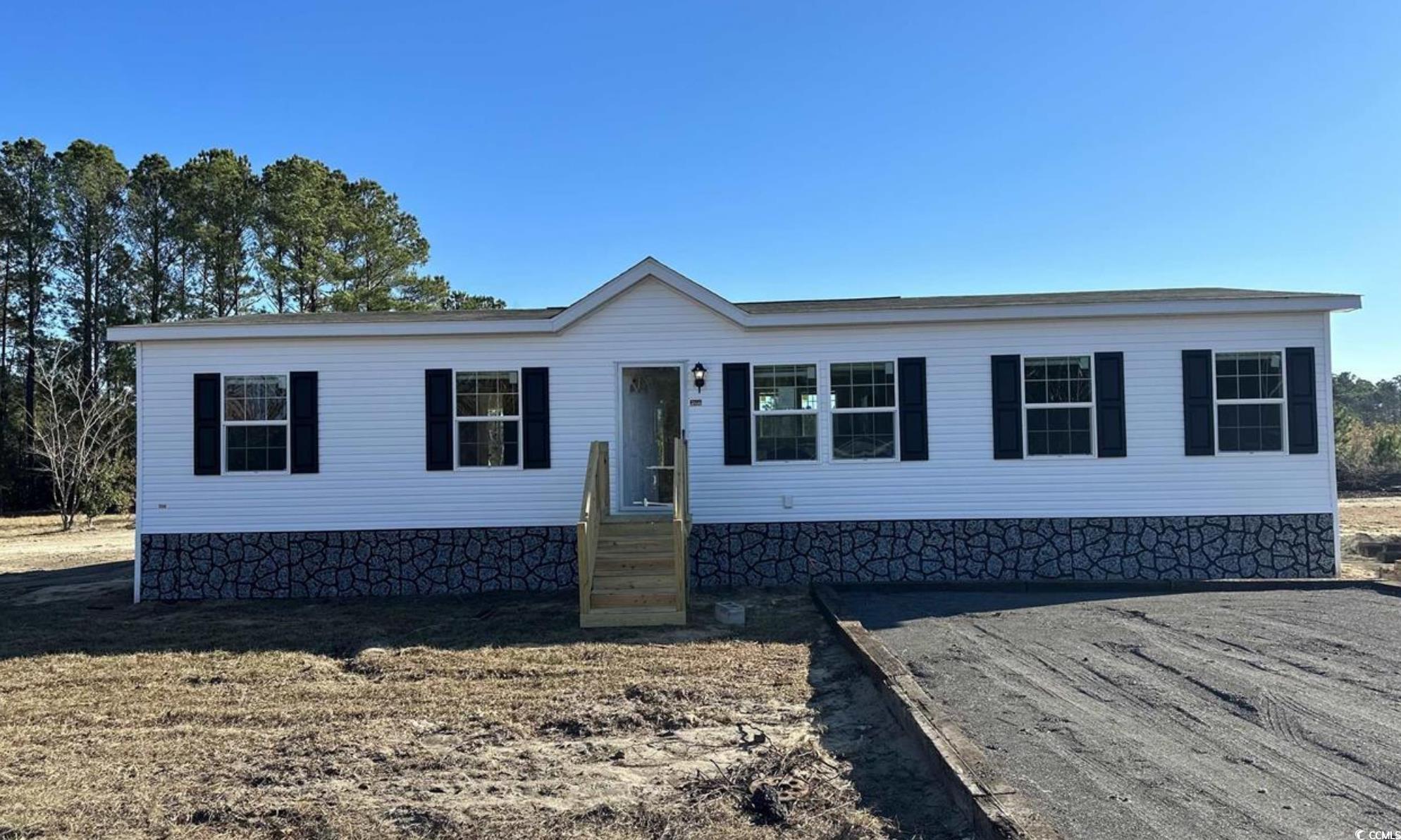 218 Eva Dr. Loris, SC 29569