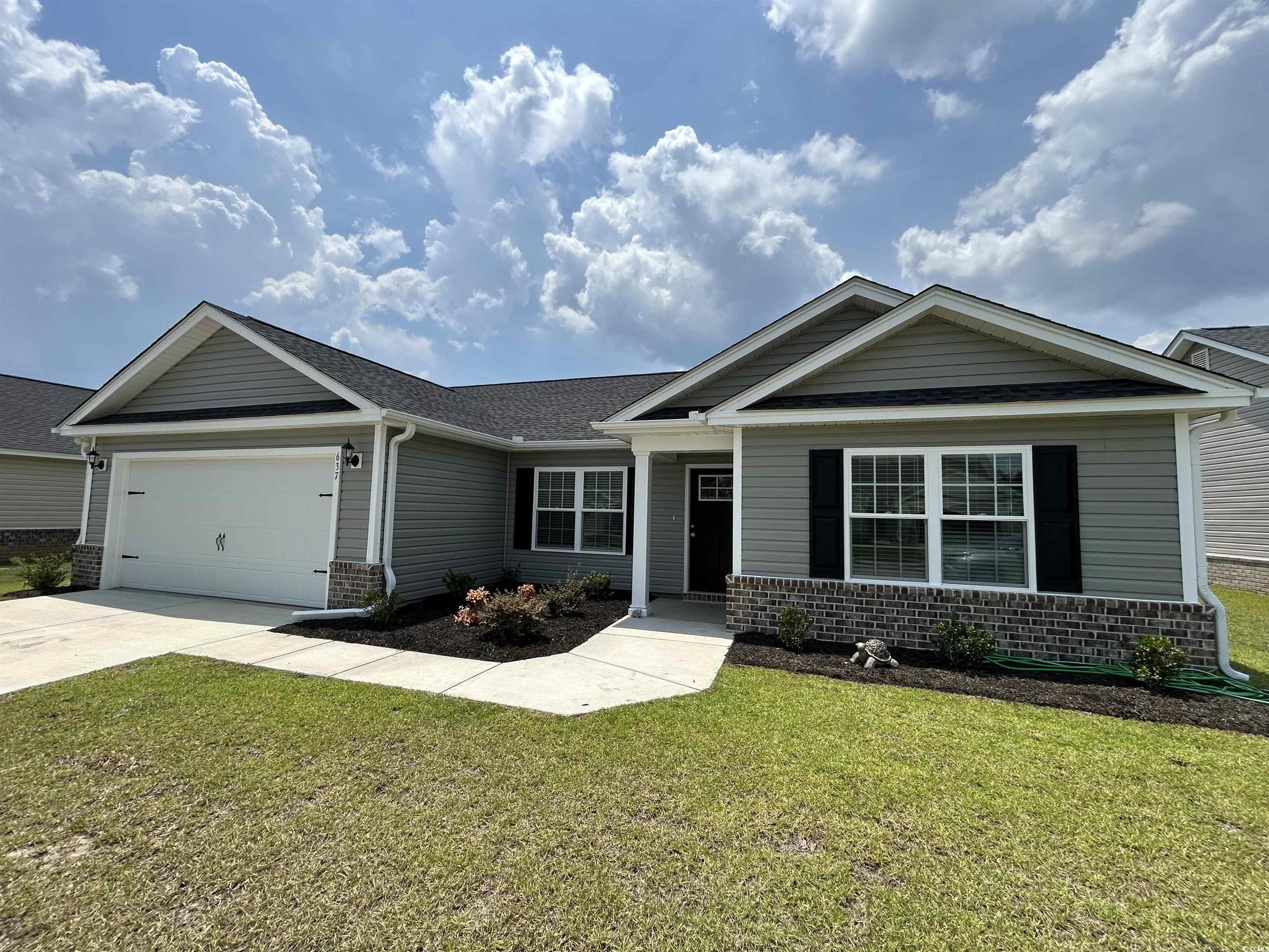 637 Woodside Dr. Conway, SC 29526