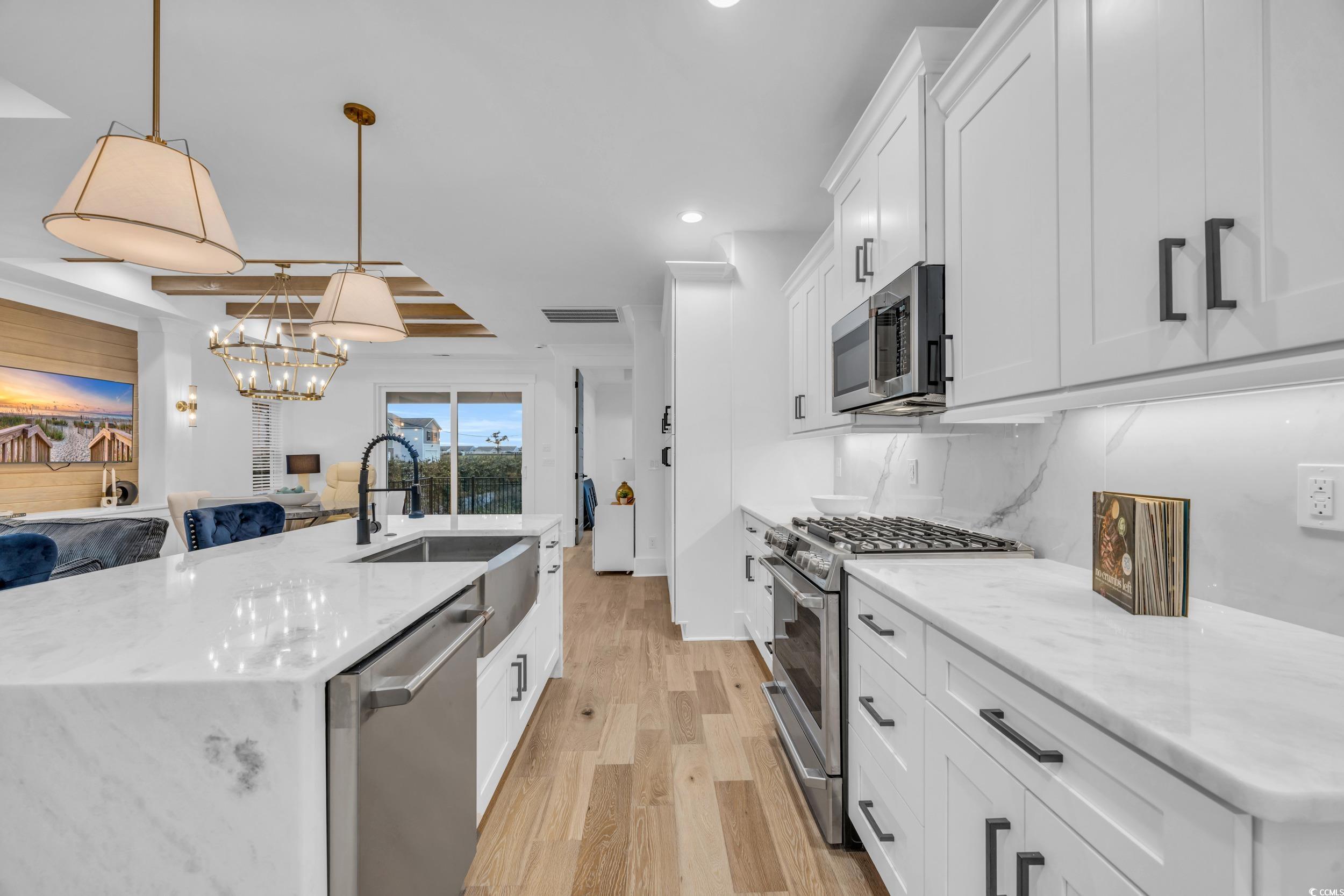 6703 Ocean Breeze Loop