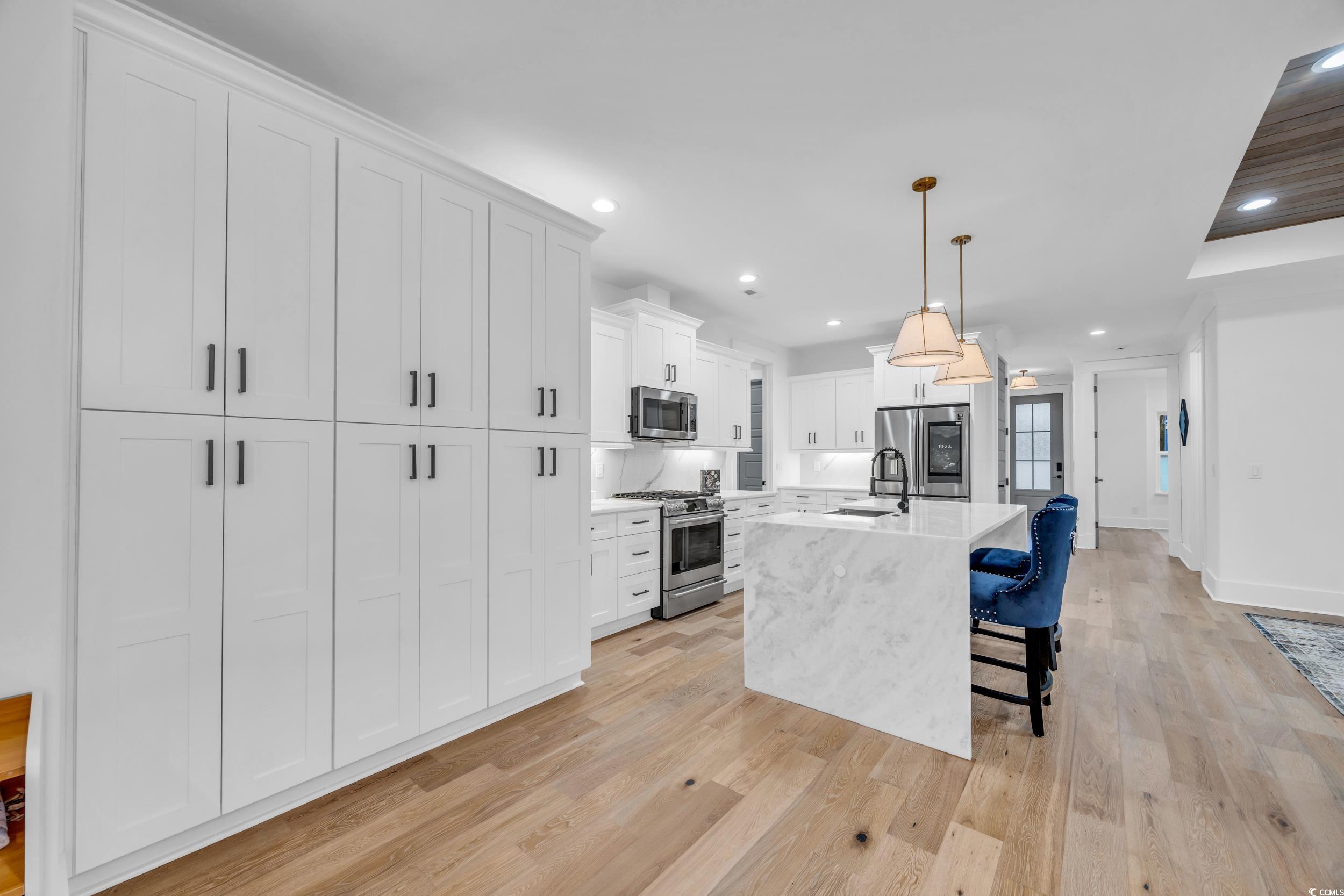 6703 Ocean Breeze Loop