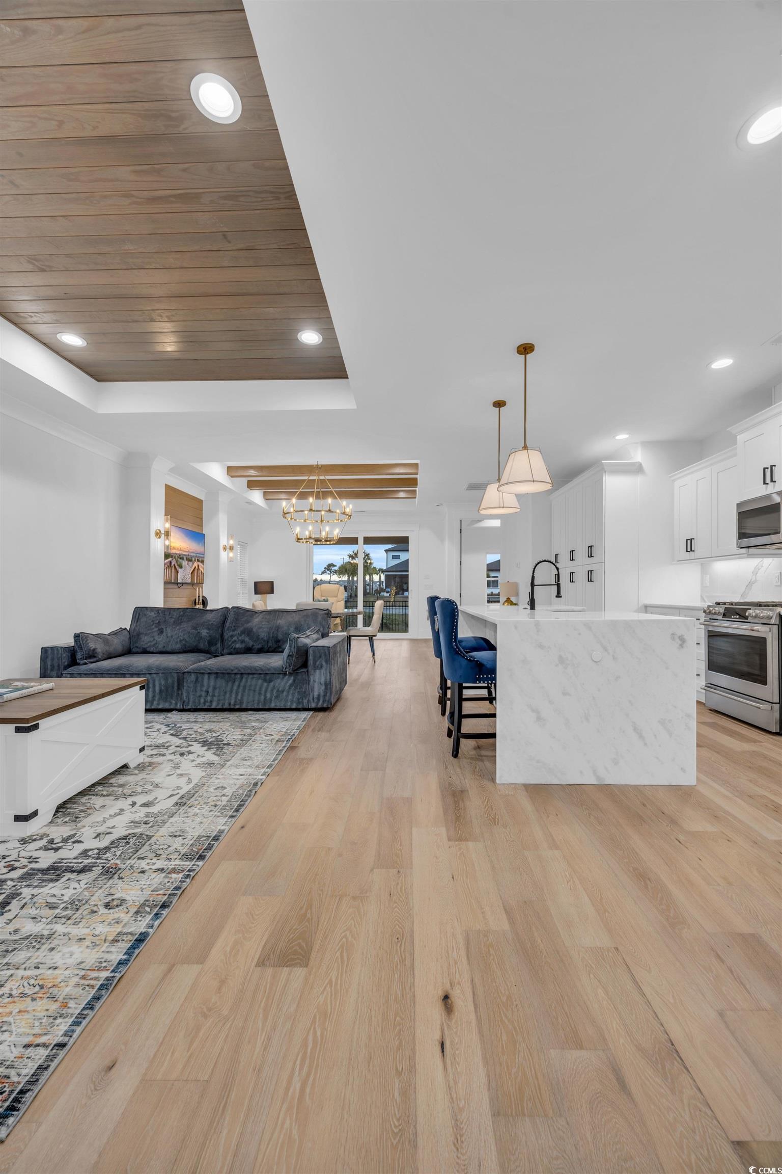 6703 Ocean Breeze Loop
