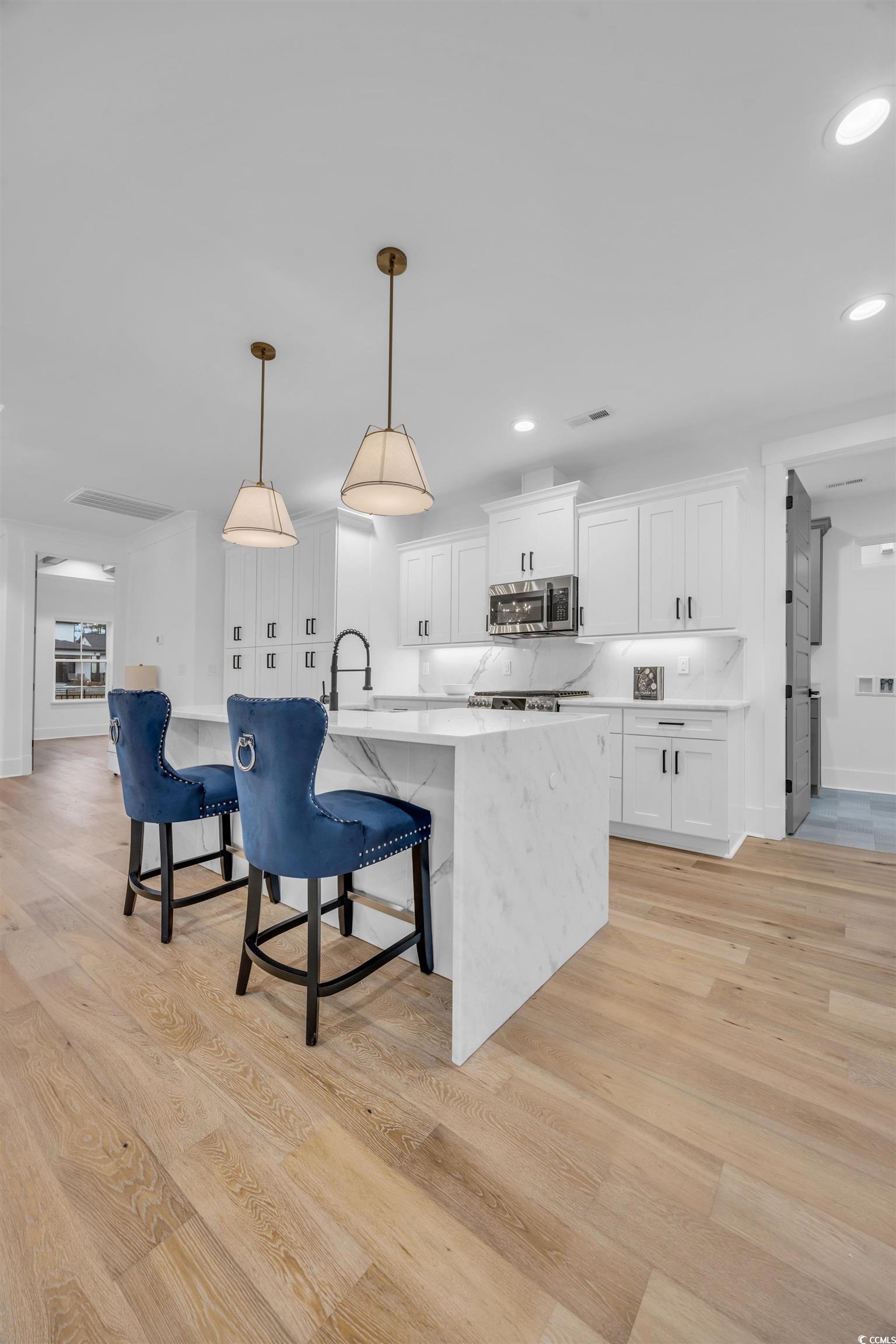 6703 Ocean Breeze Loop