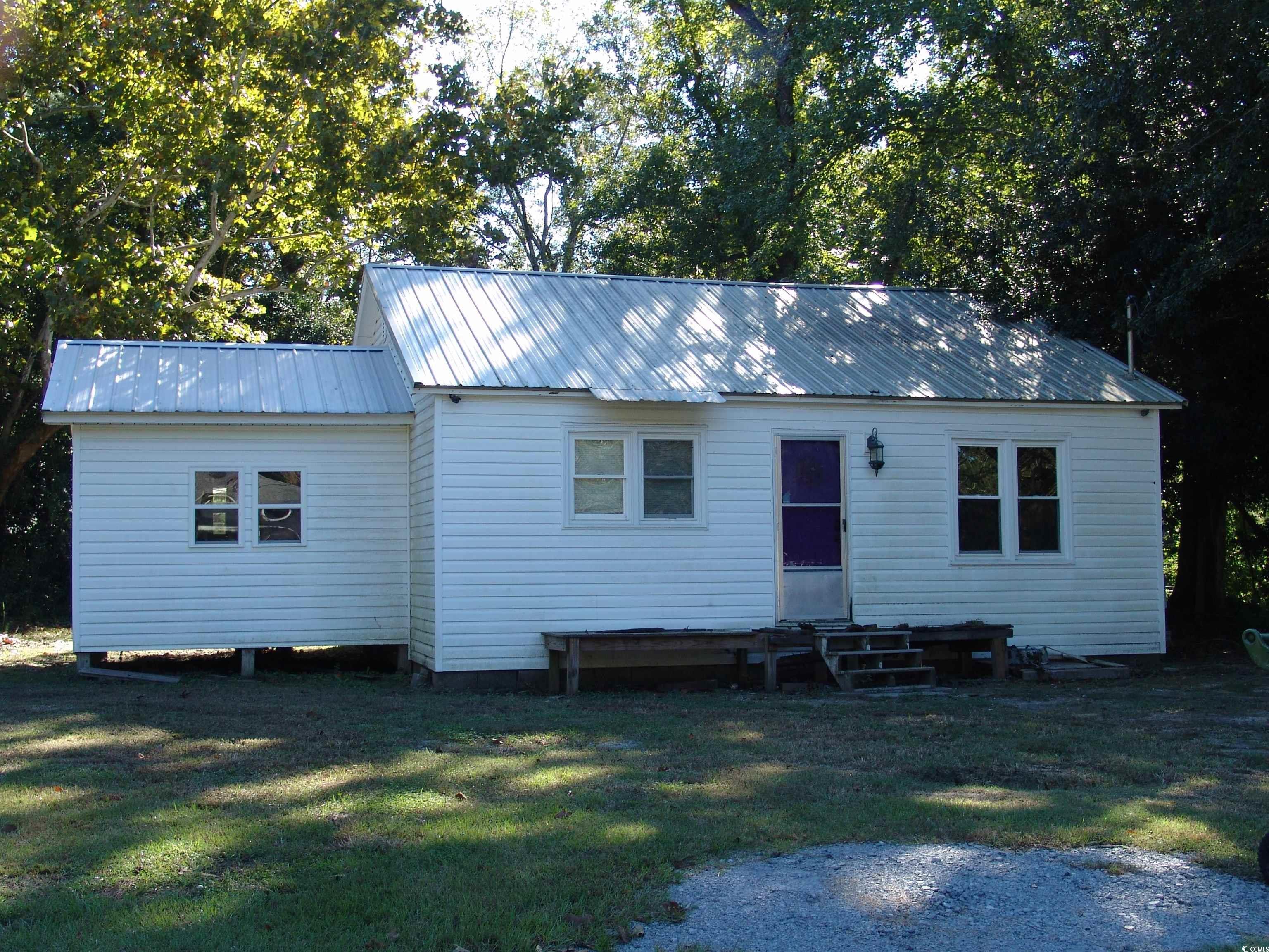 417 S Magnolia Ave. Andrews, SC 29510