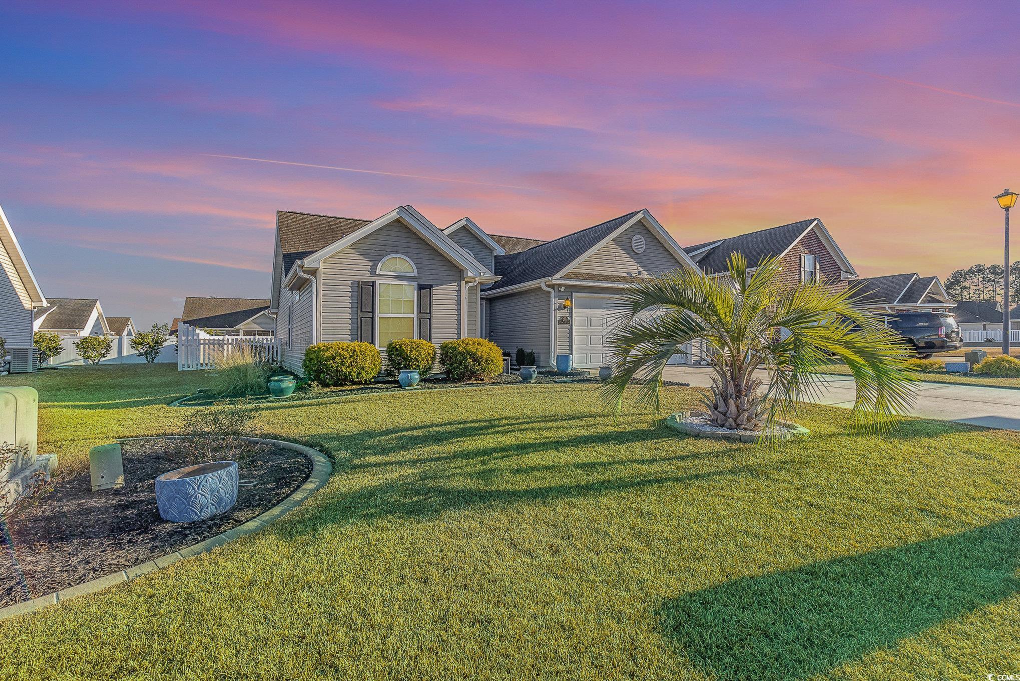 295 Four Leaf Ln. Murrells Inlet, SC 29576
