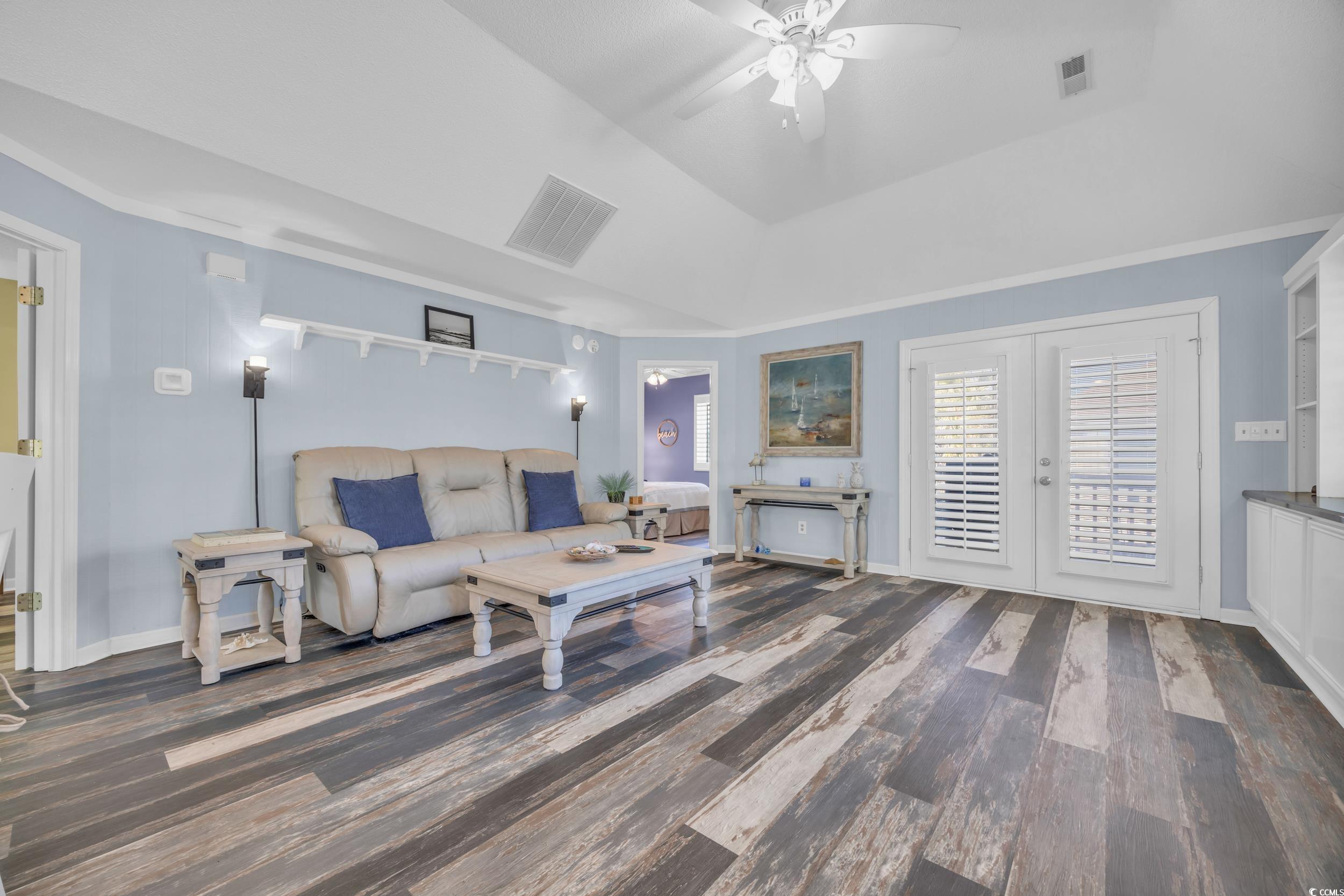 820 9th Ave. S