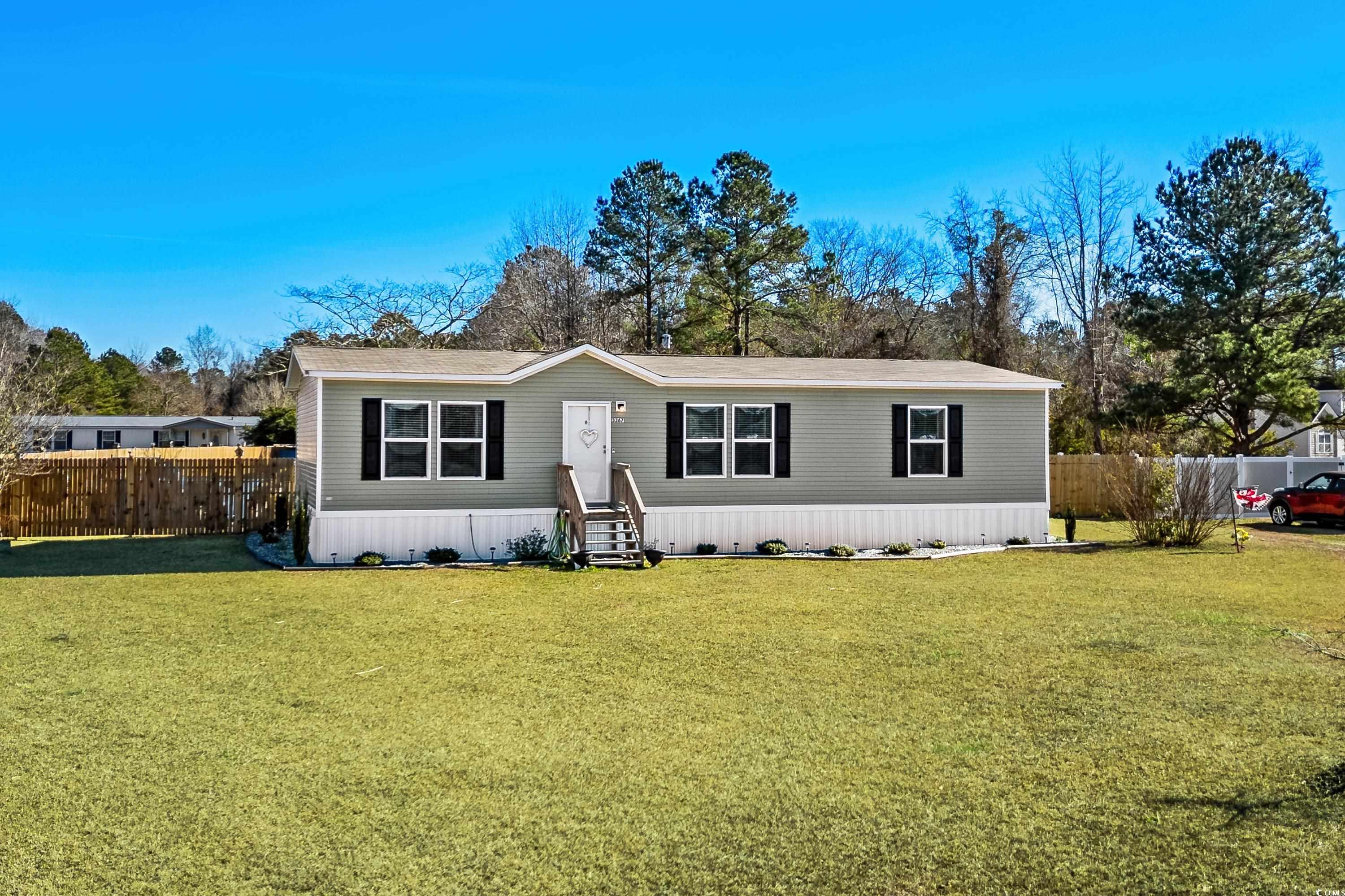 3367 Fries Bay Rd. Loris, SC 29569