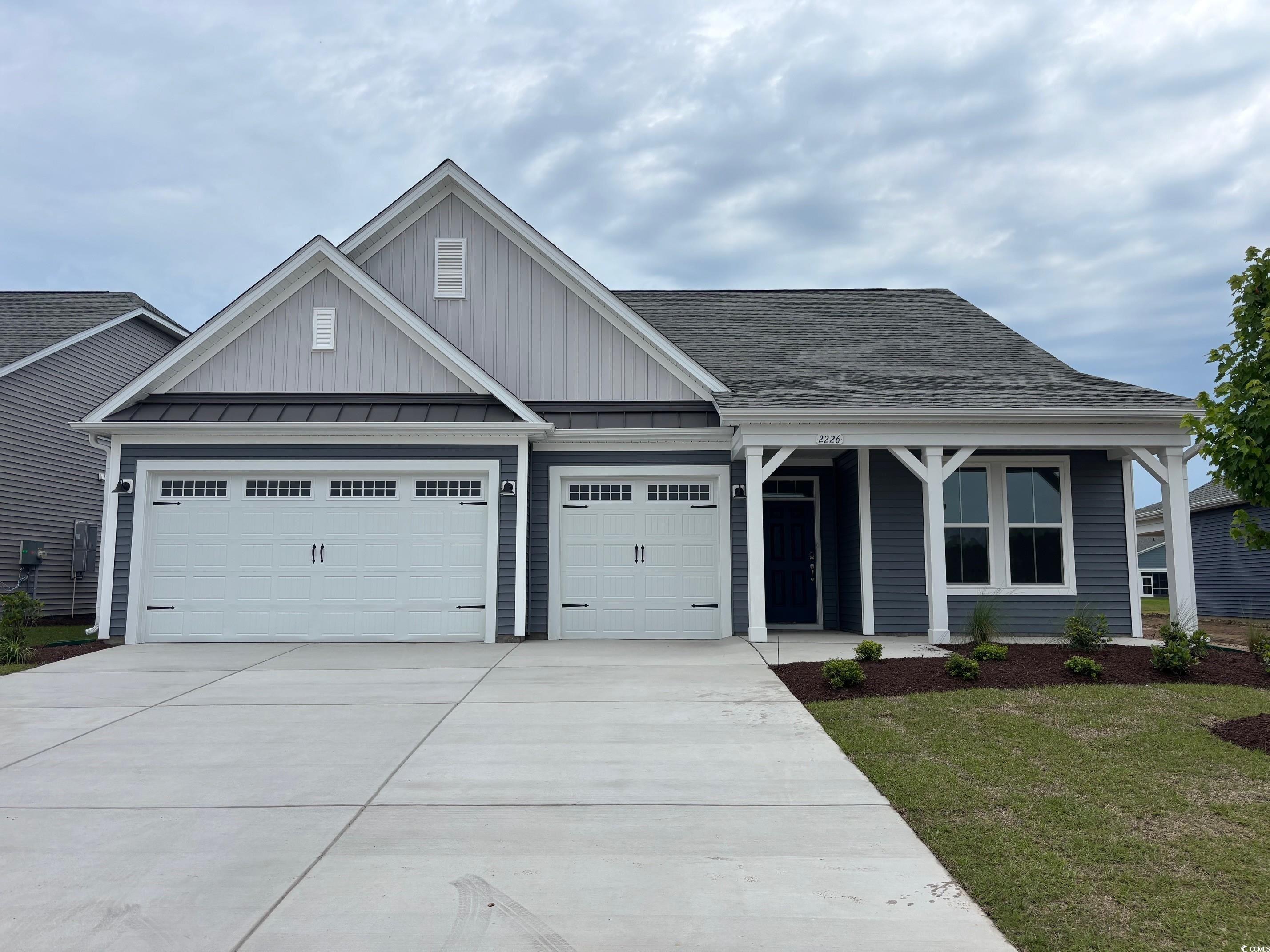 2226 Seagrape Dr. Little River, SC 29566