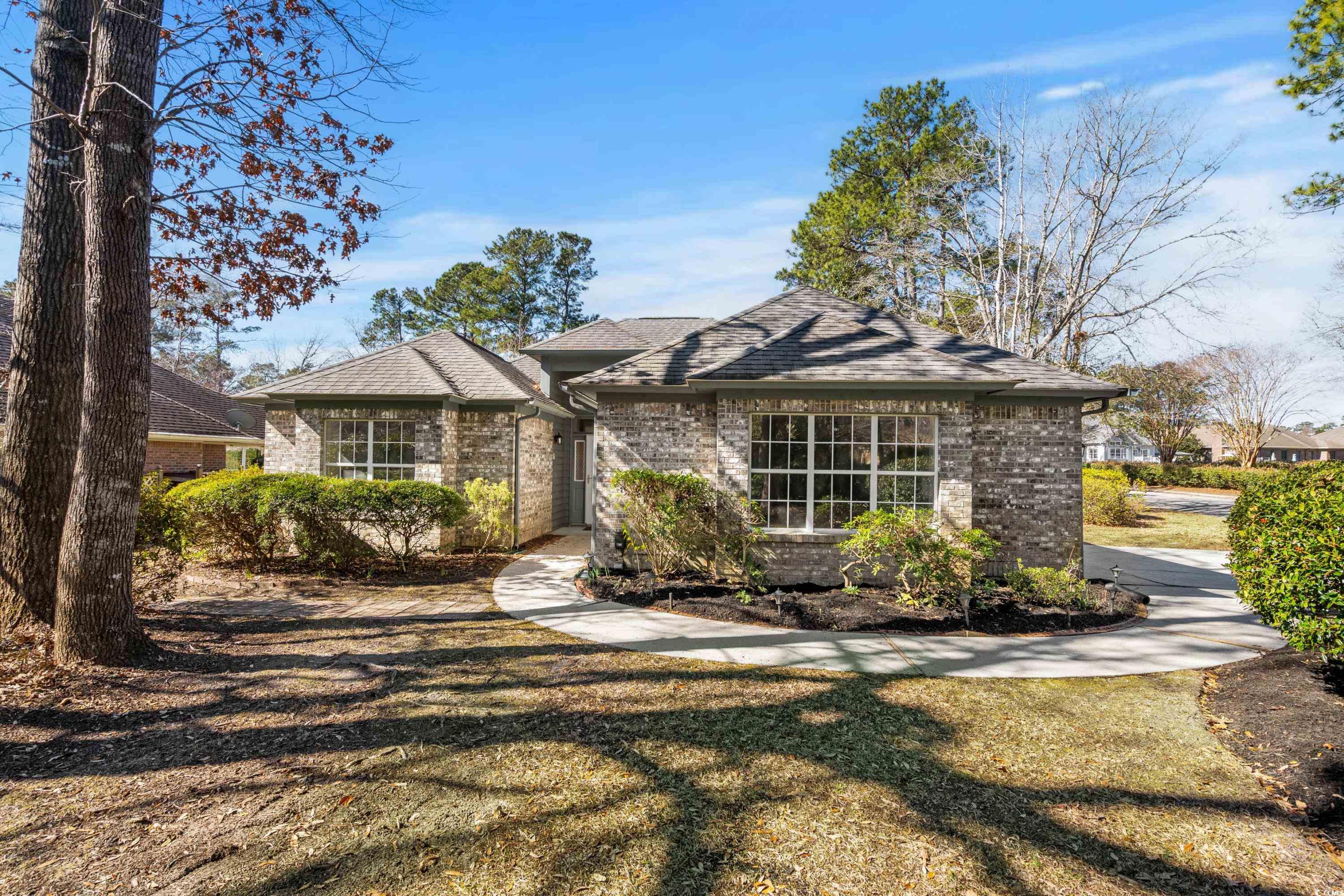 3148 River Bluff Ln. Little River, SC 29566