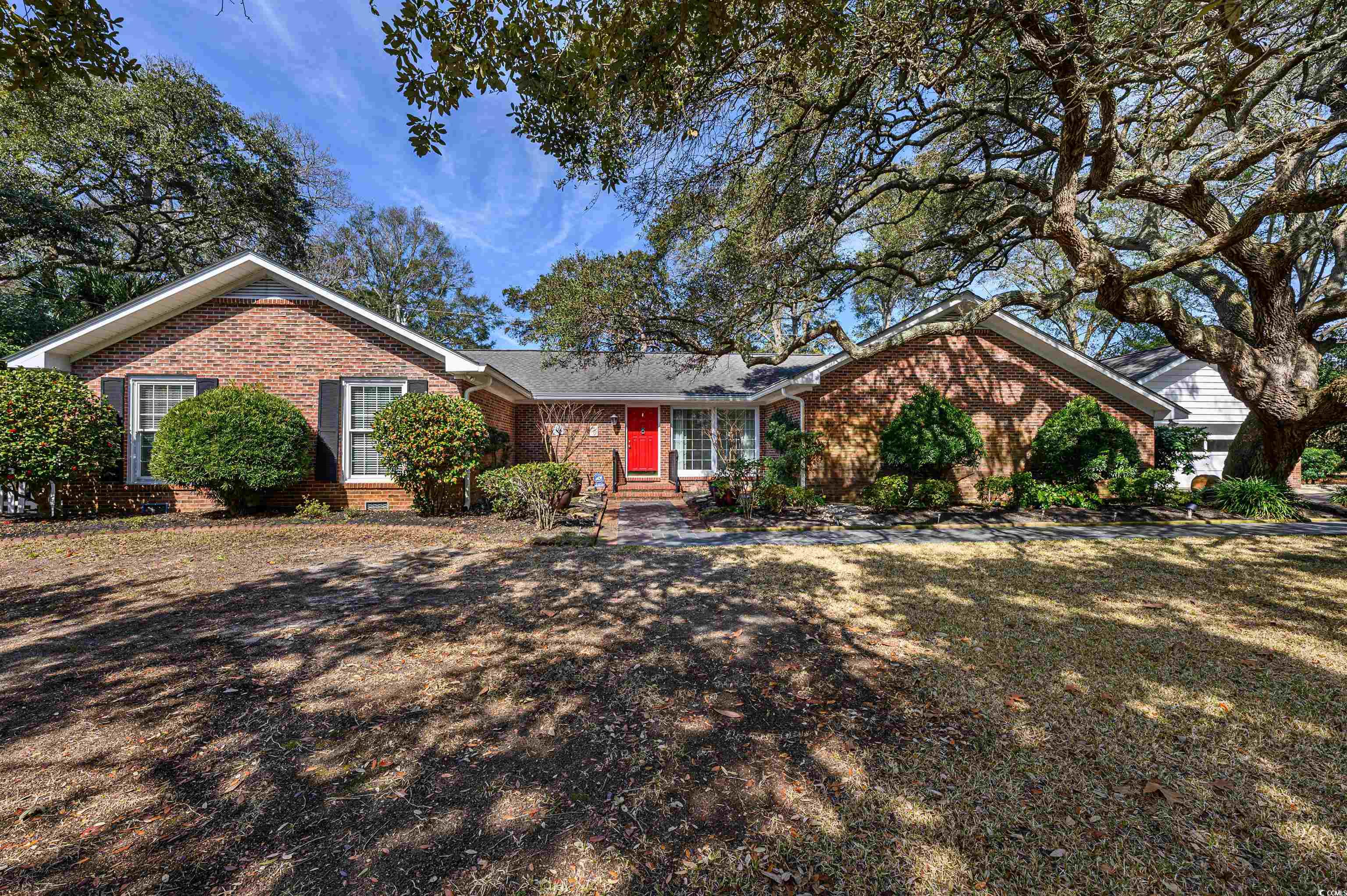 304 Queens Rd. Myrtle Beach, SC 29572