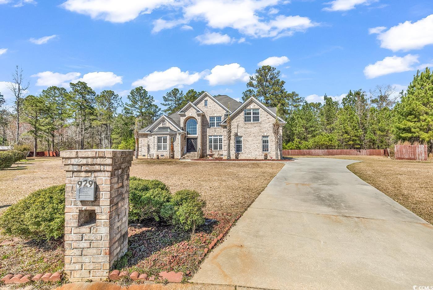 929 Barclay Dr. 
