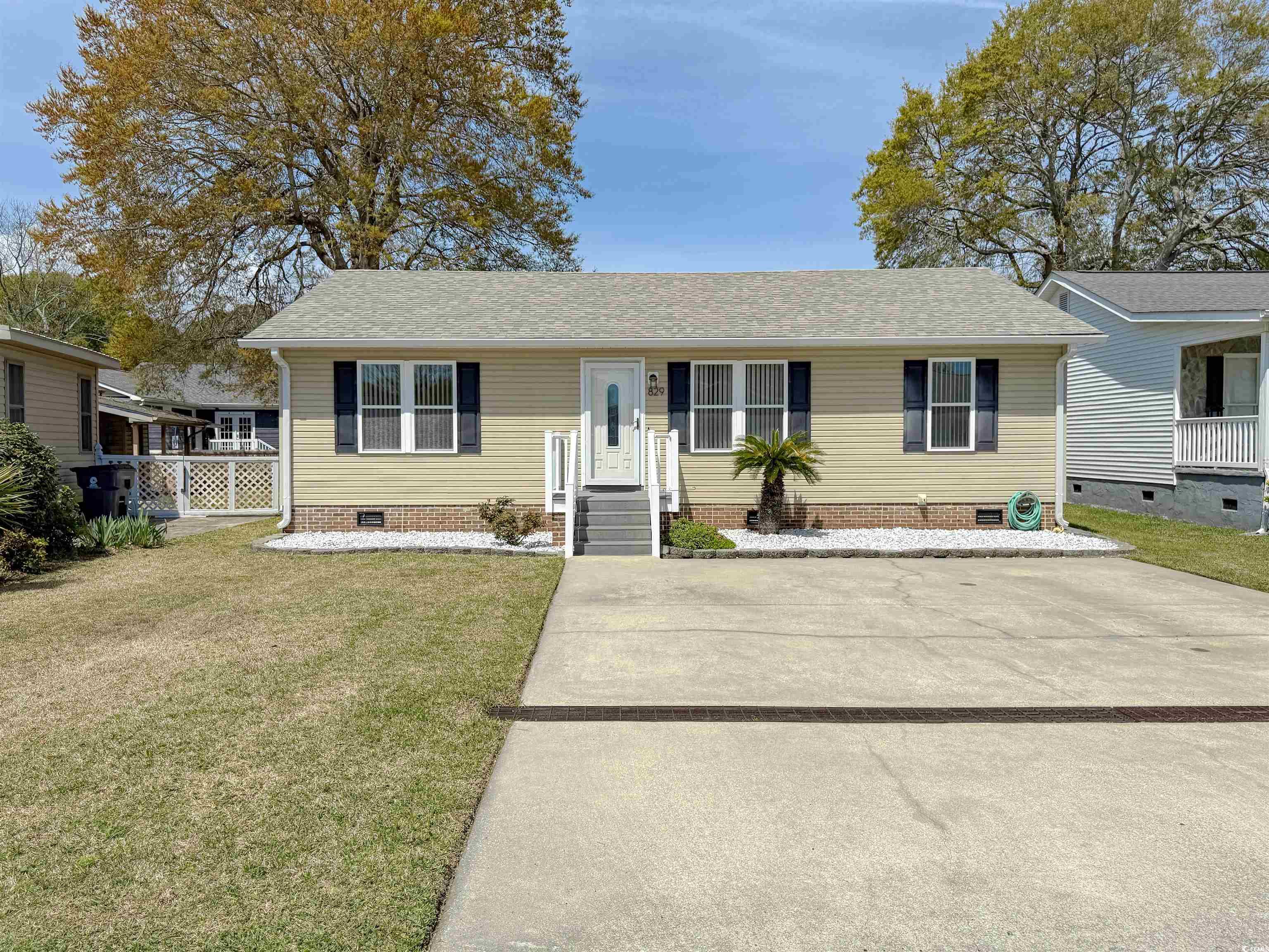 829 Keel Ct. Murrells Inlet, SC 29576