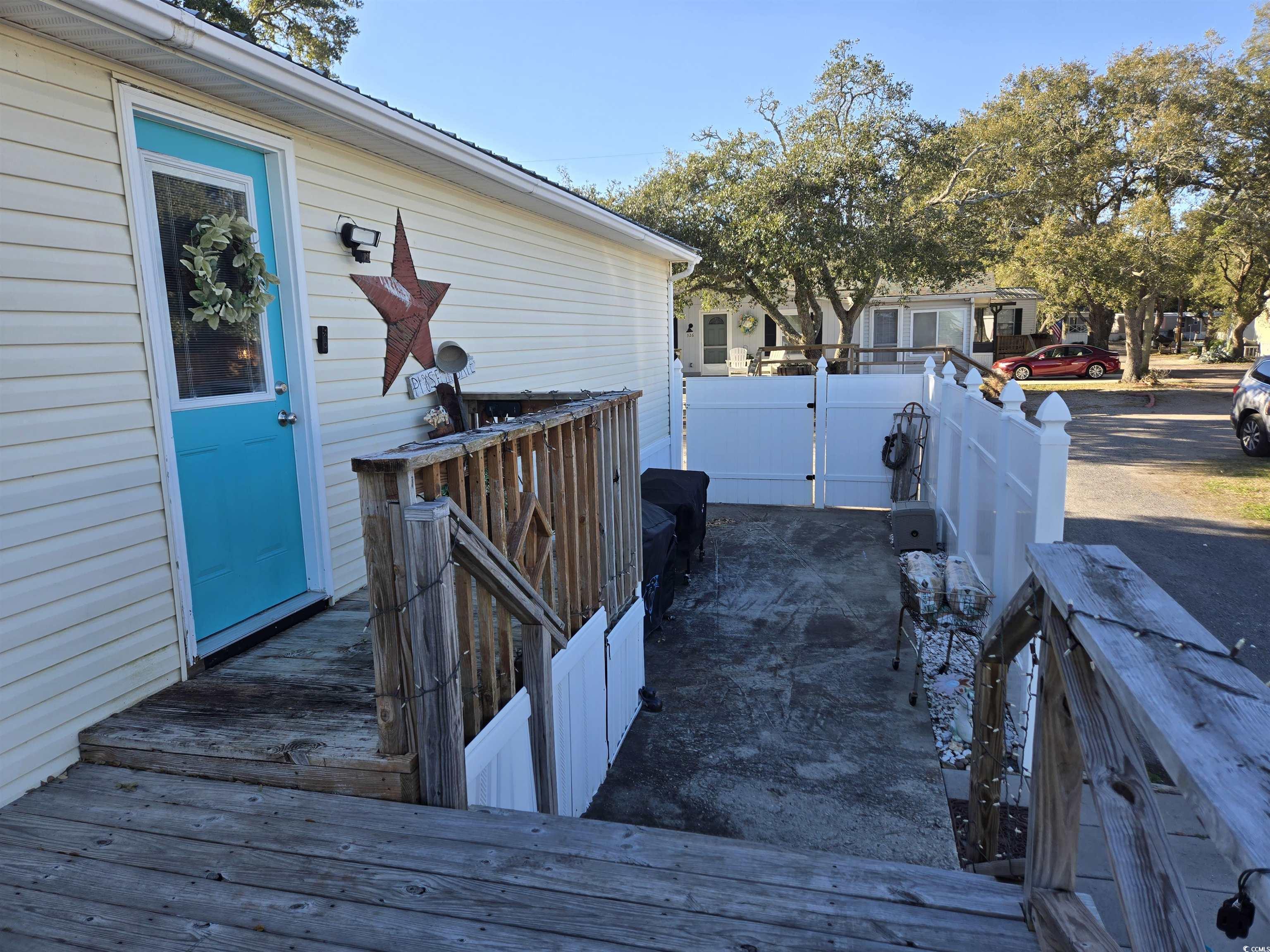333 Yucca Circle, Garden City Beach, South Carolina image 4