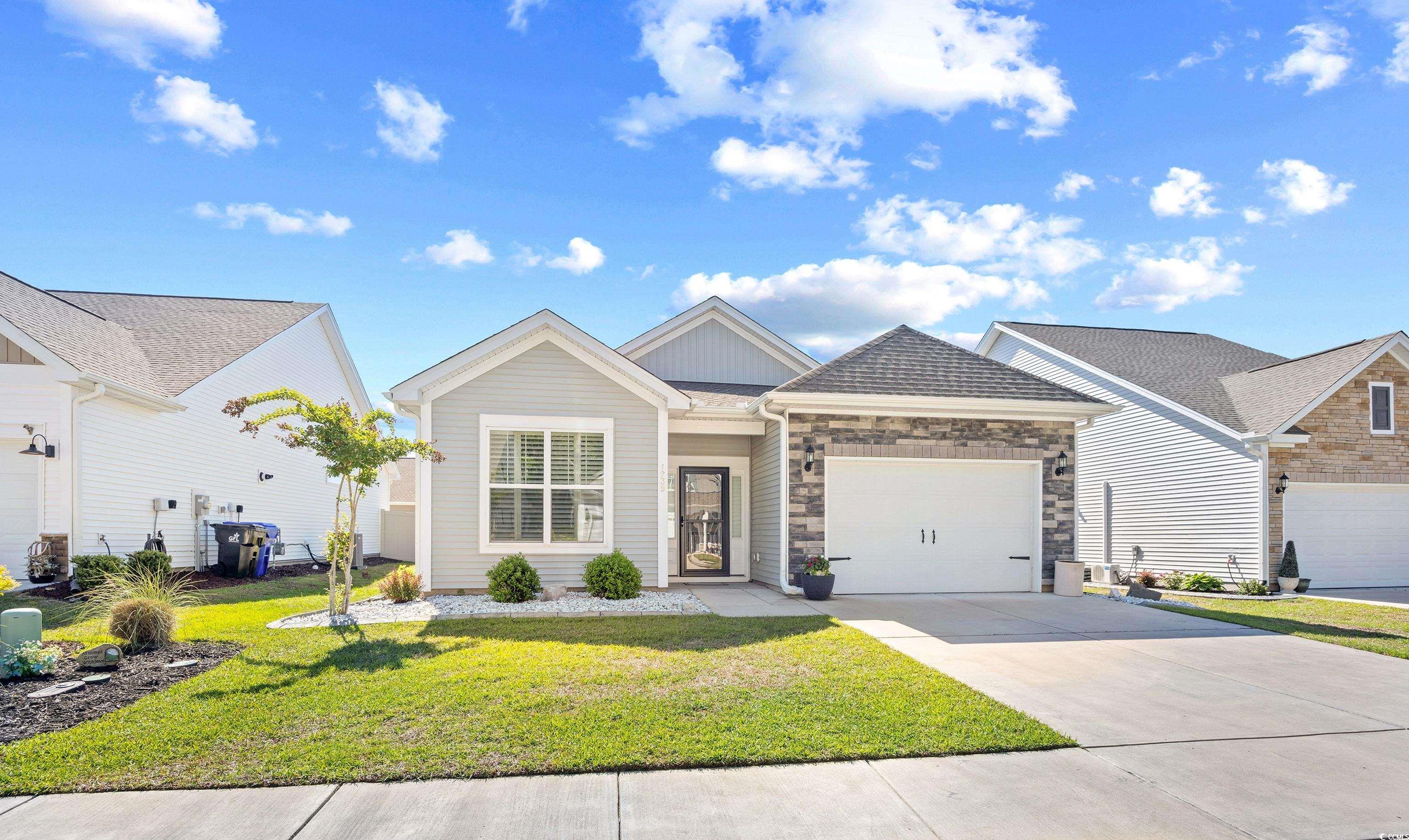 1239 Pyxie Moss Dr. Little River, SC 29566
