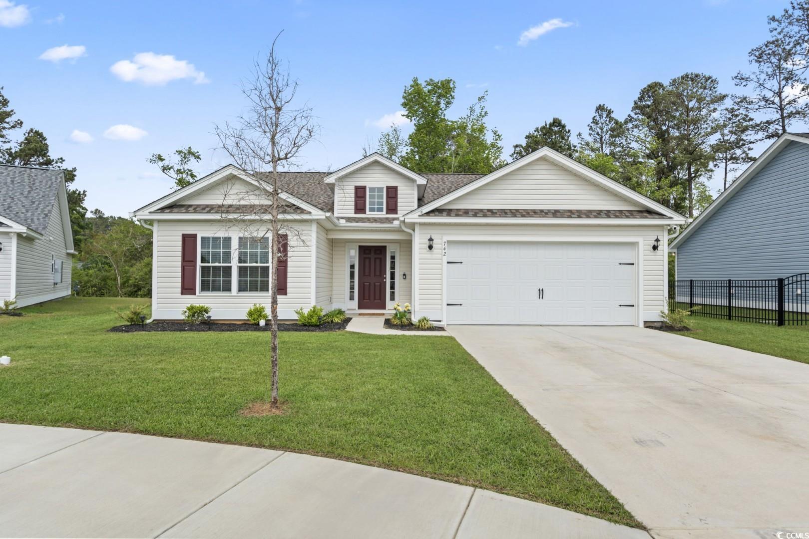 742 Woodside Dr. 