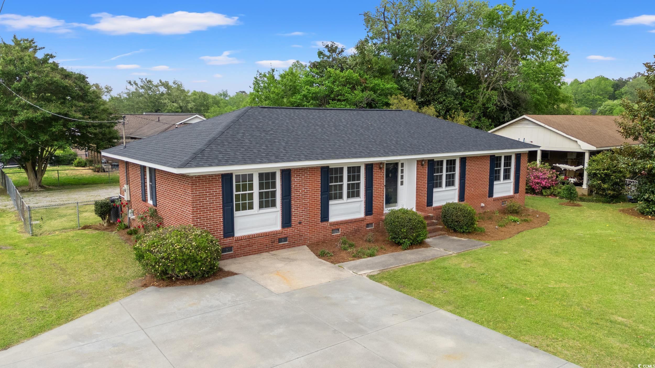 1102 Myrtle St. Mullins, SC 29574