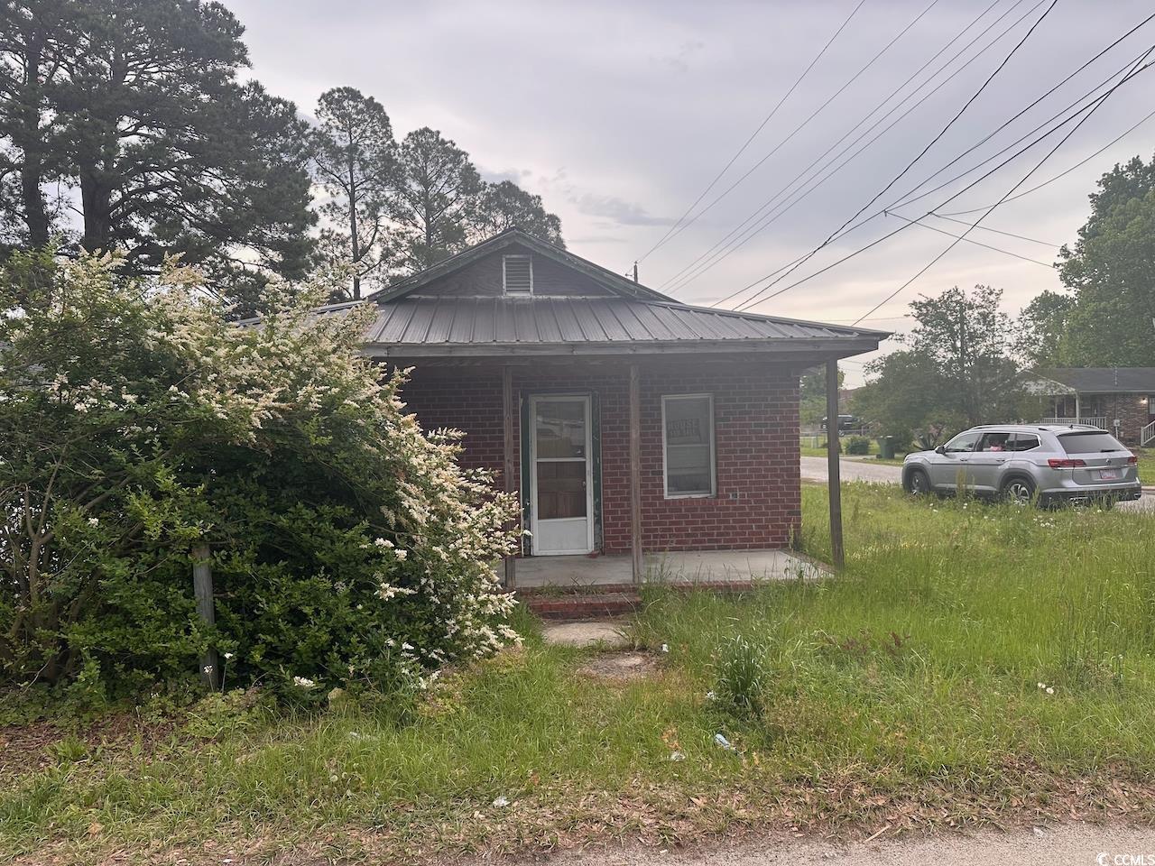 315 Wilmont St. Lake City, SC 29560