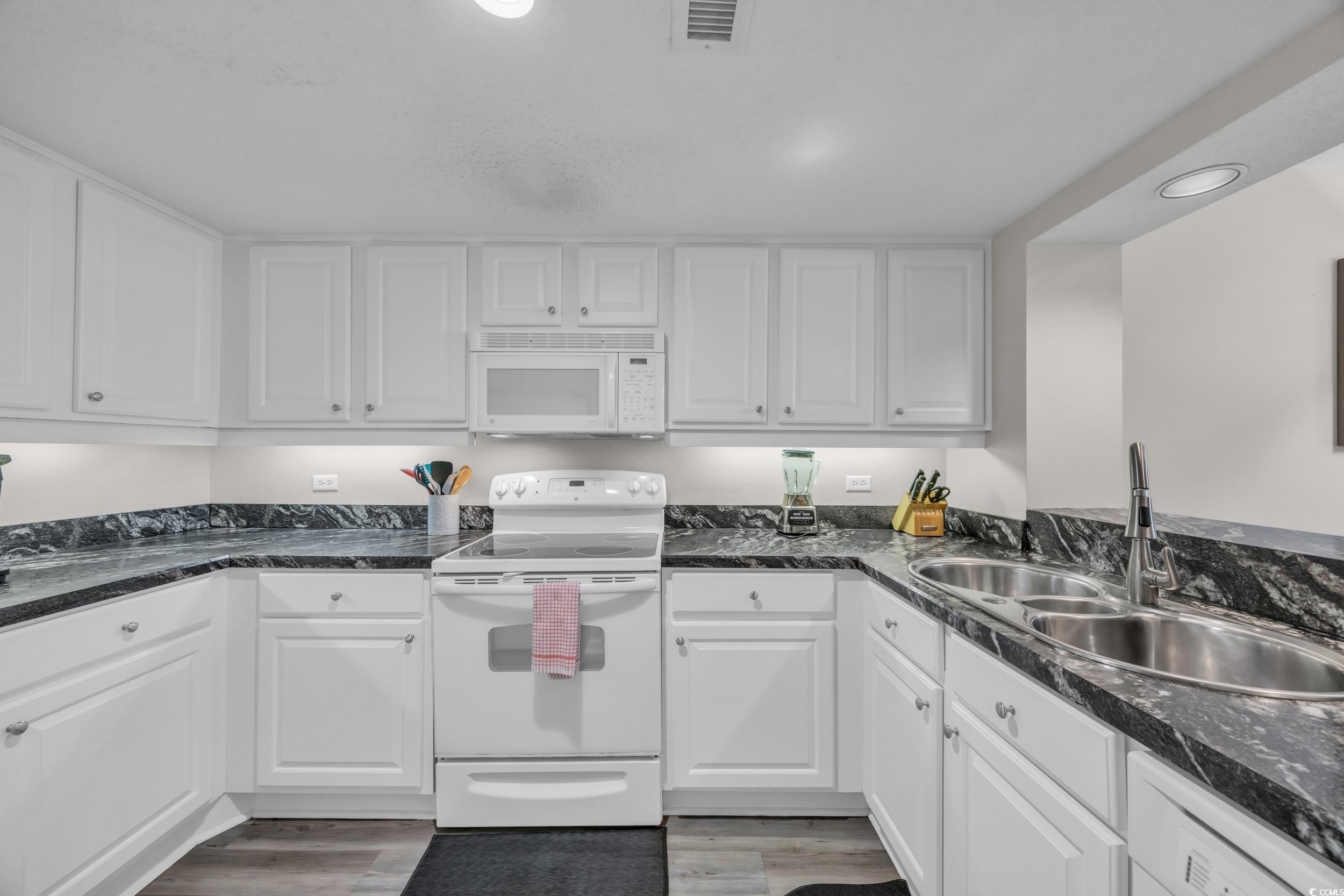 101 Ocean Creek Dr. #DD7, Myrtle Beach, South Carolina image 8