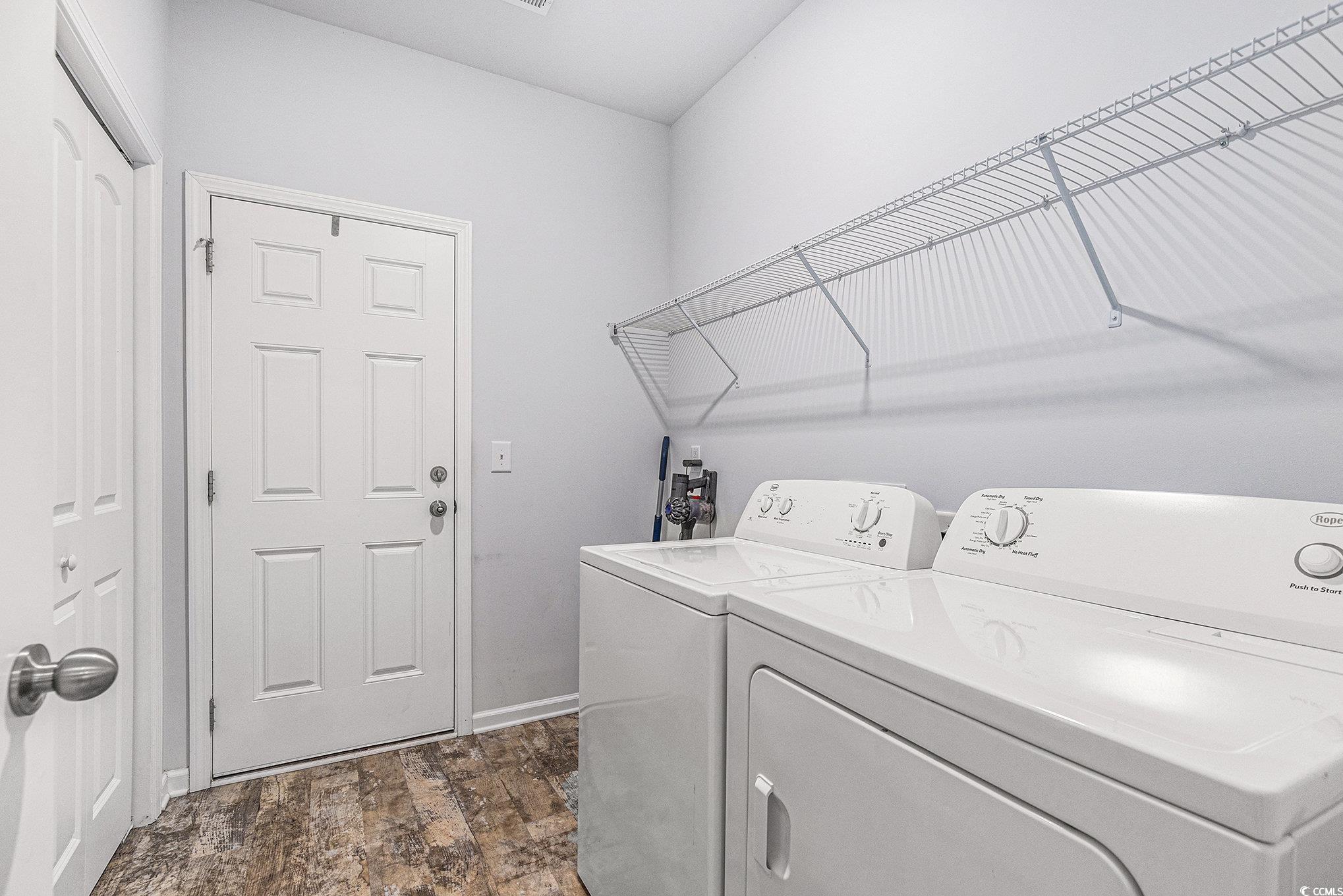 364 Palm Lakes Blvd.