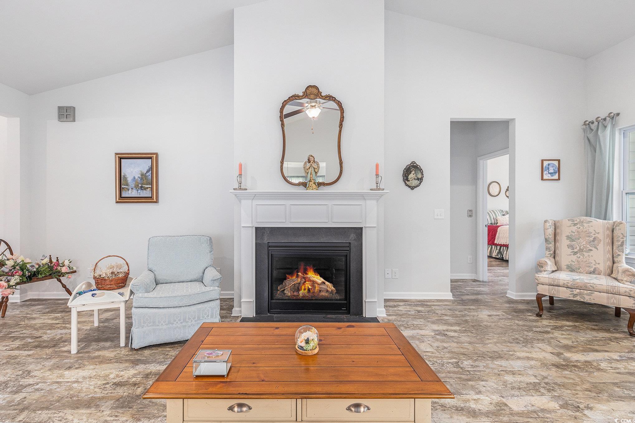 364 Palm Lakes Blvd.