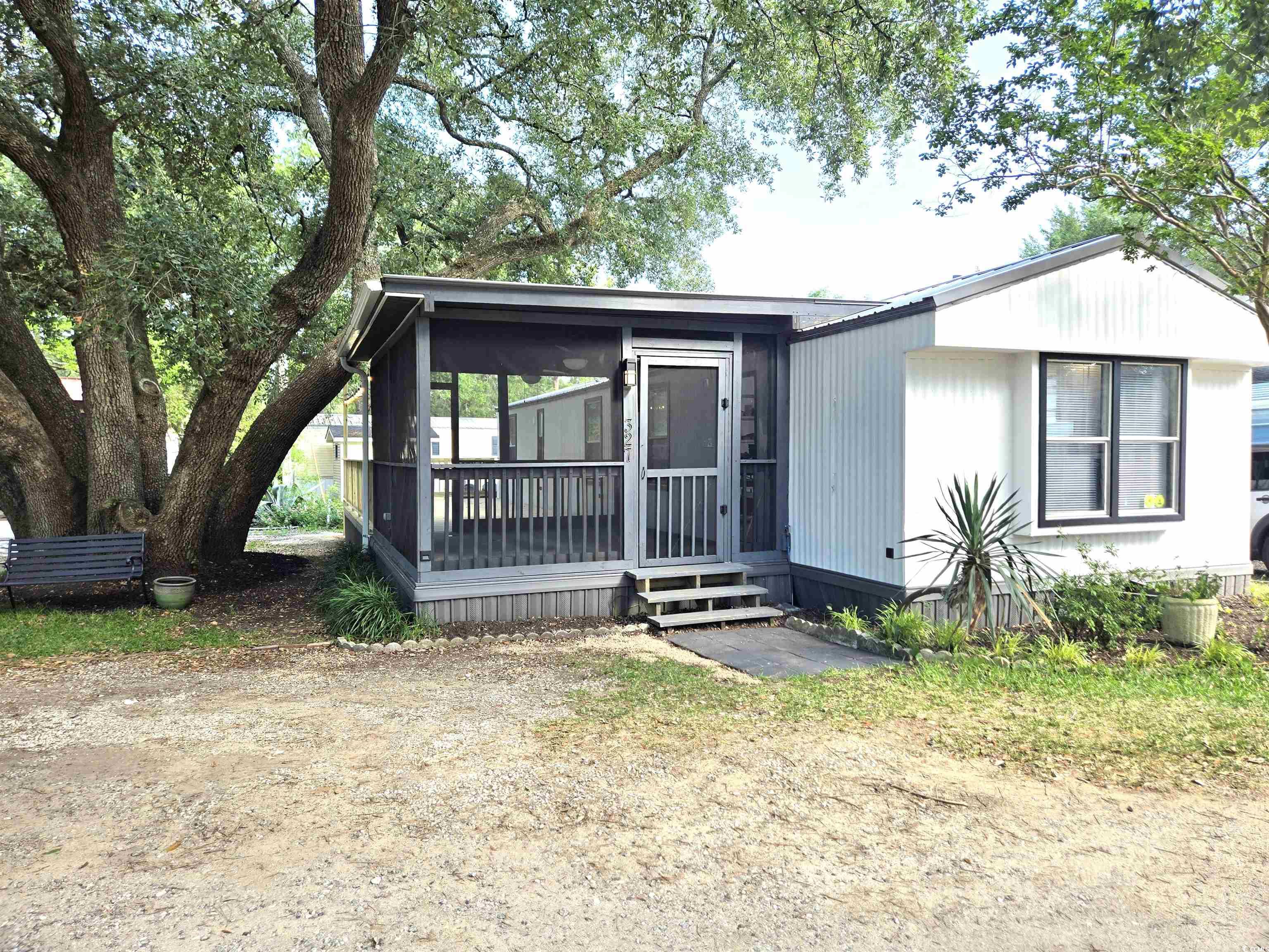 327 Ross Ln. Garden City, SC 29576