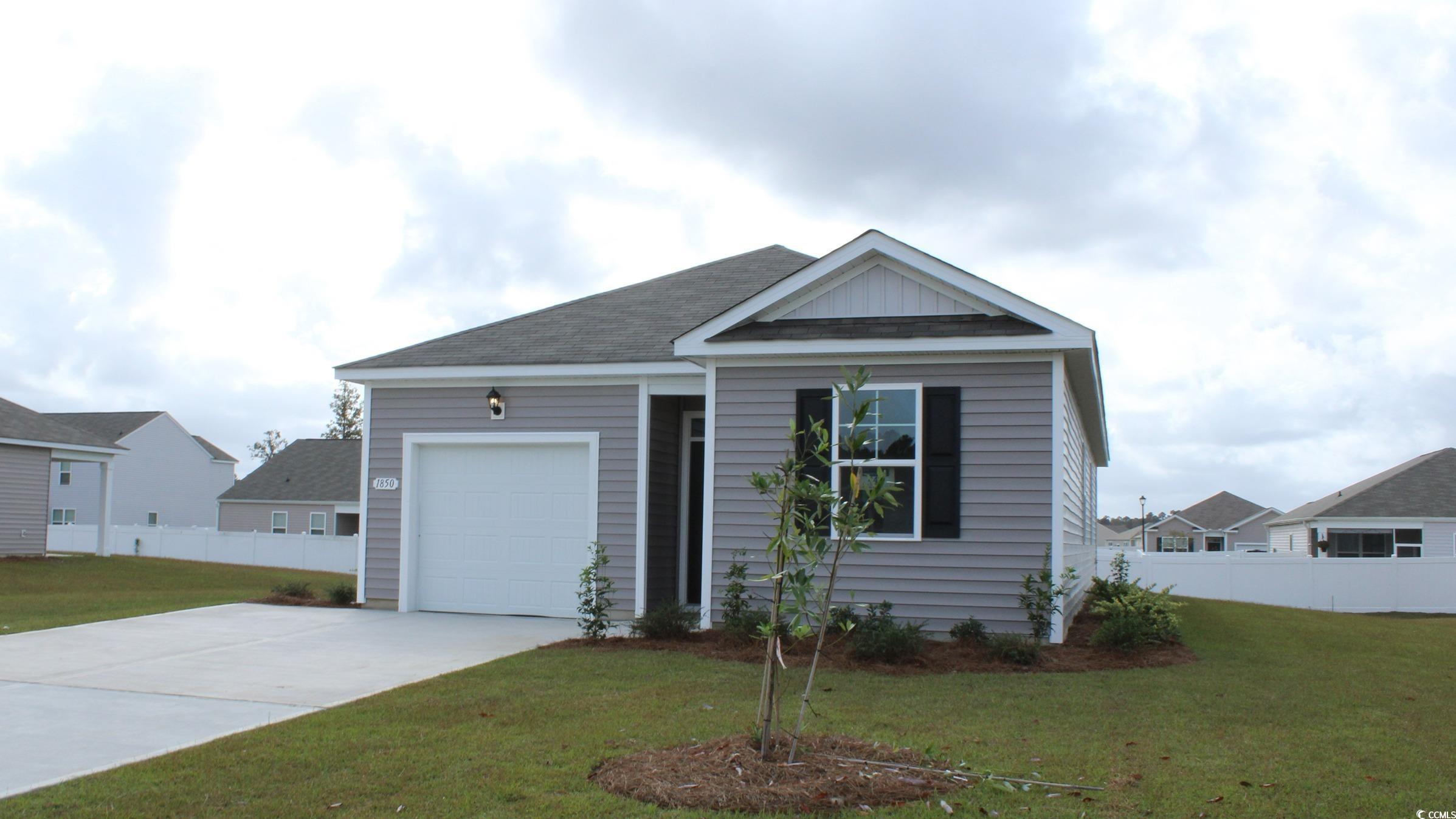 575 Strawberry Field Way Galivants Ferry, SC 29544