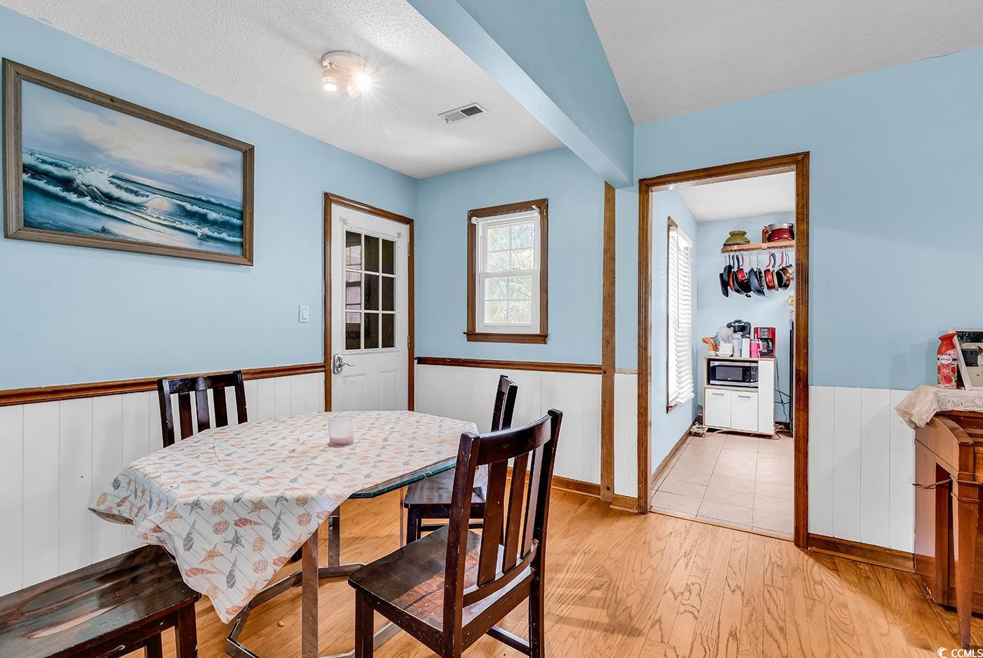 405 Flagstone Dr.