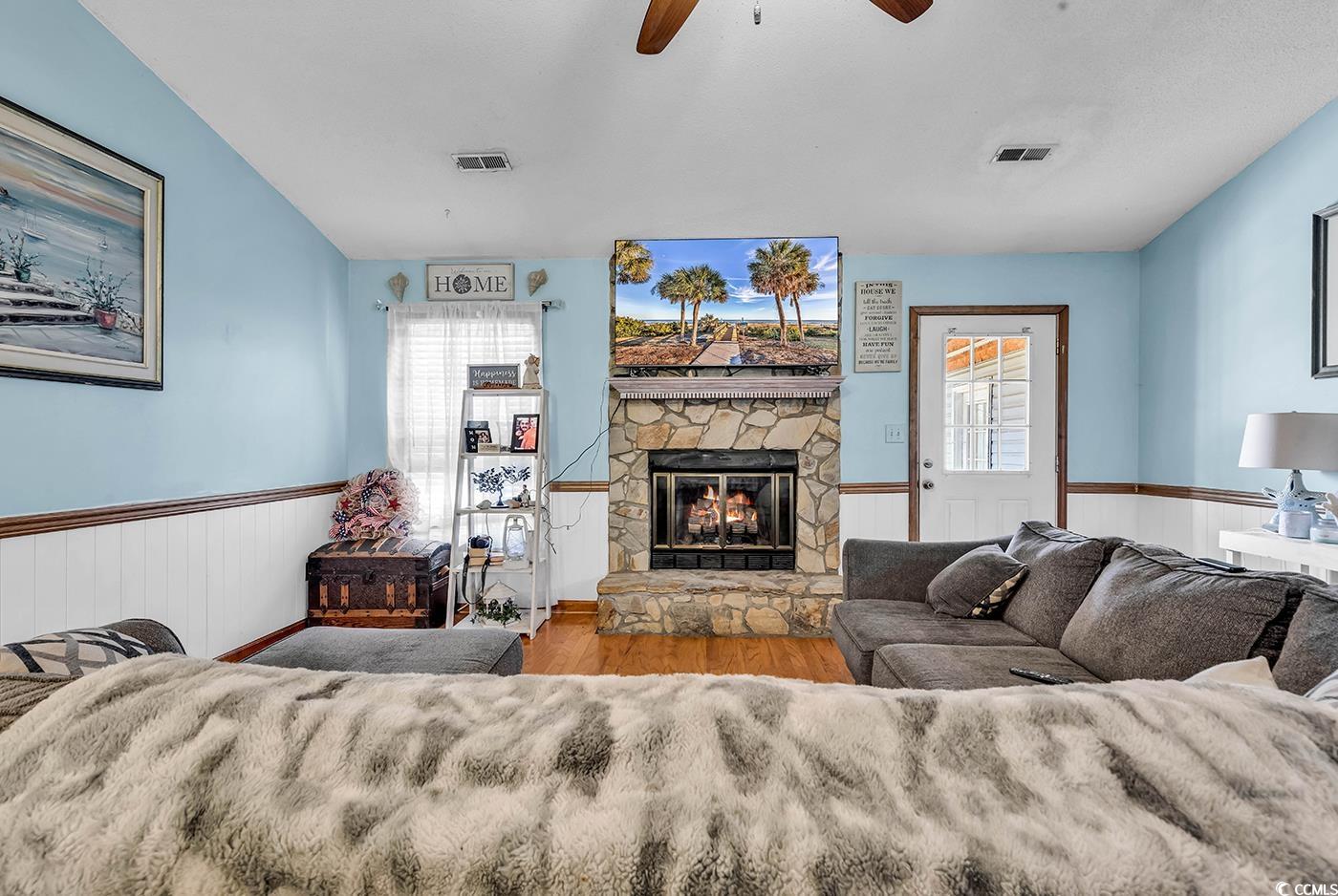 405 Flagstone Dr.