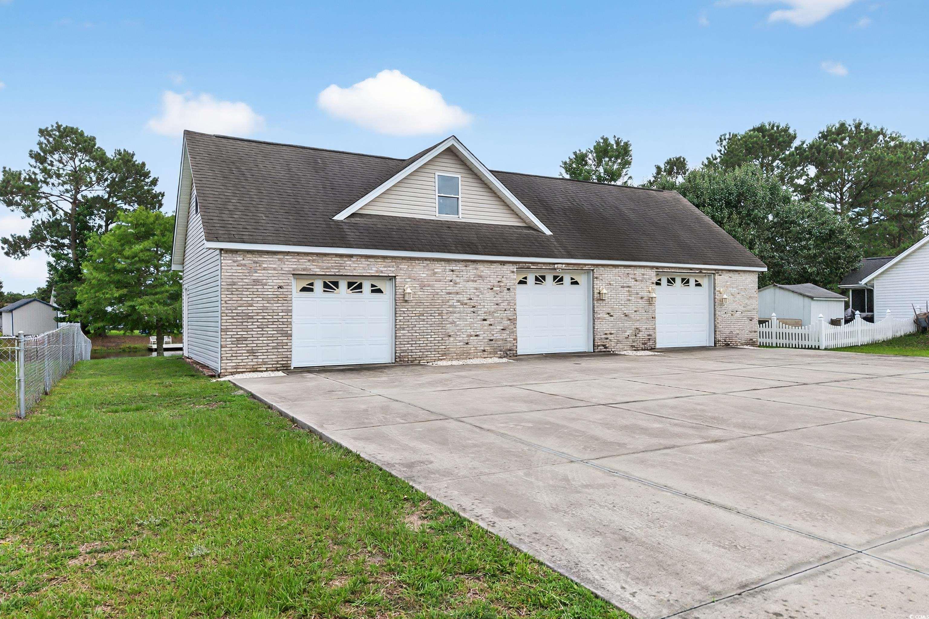 131 Pine Lake Circle, Ocean Isle Beach, North Carolina image 2