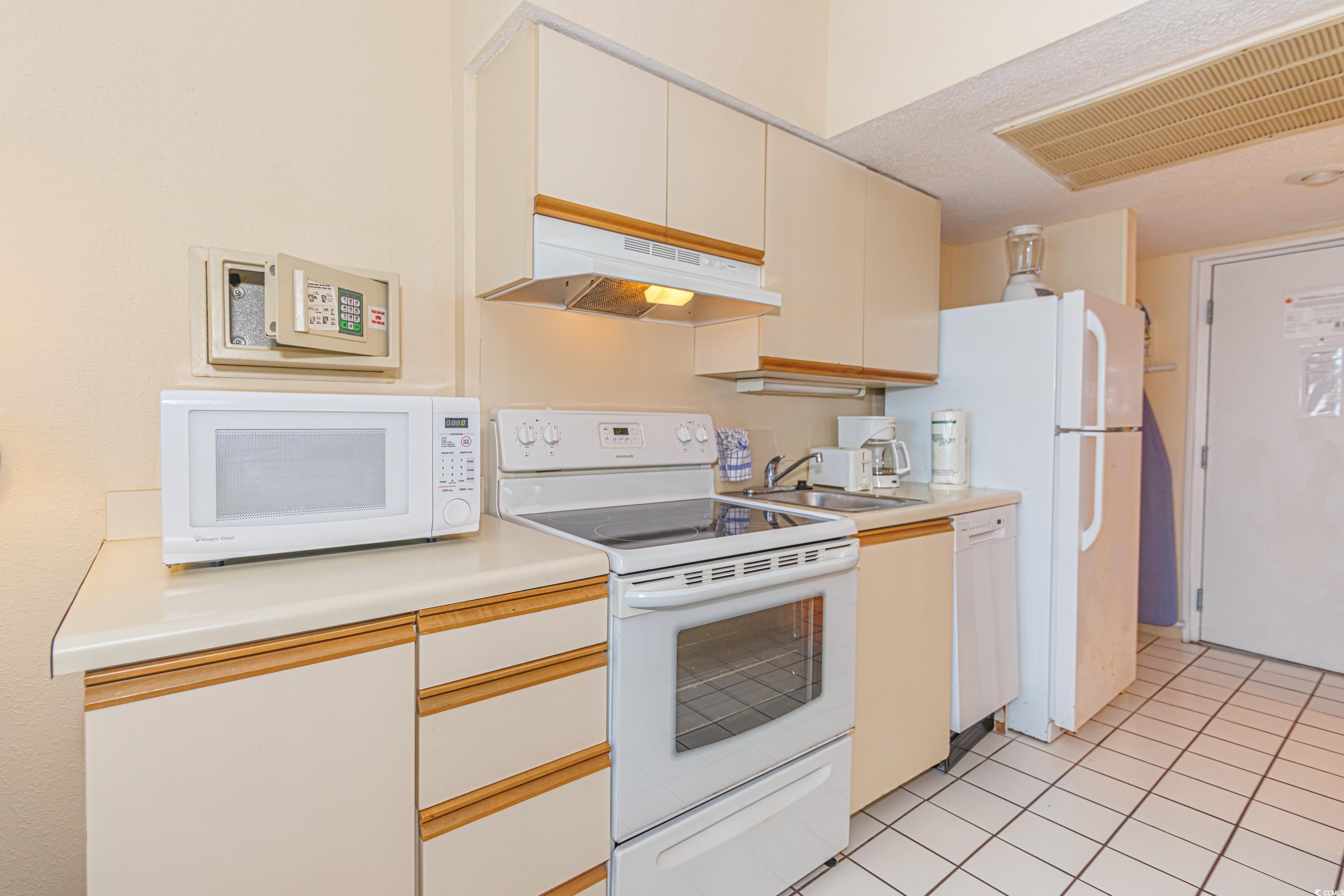 1304 N Ocean Blvd. #1104, Myrtle Beach, South Carolina image 14