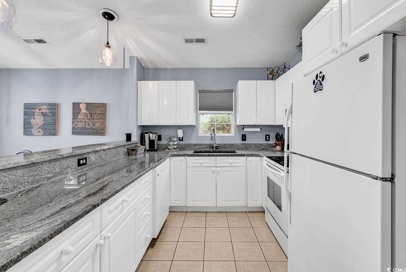 7977 Leeward Ln.
