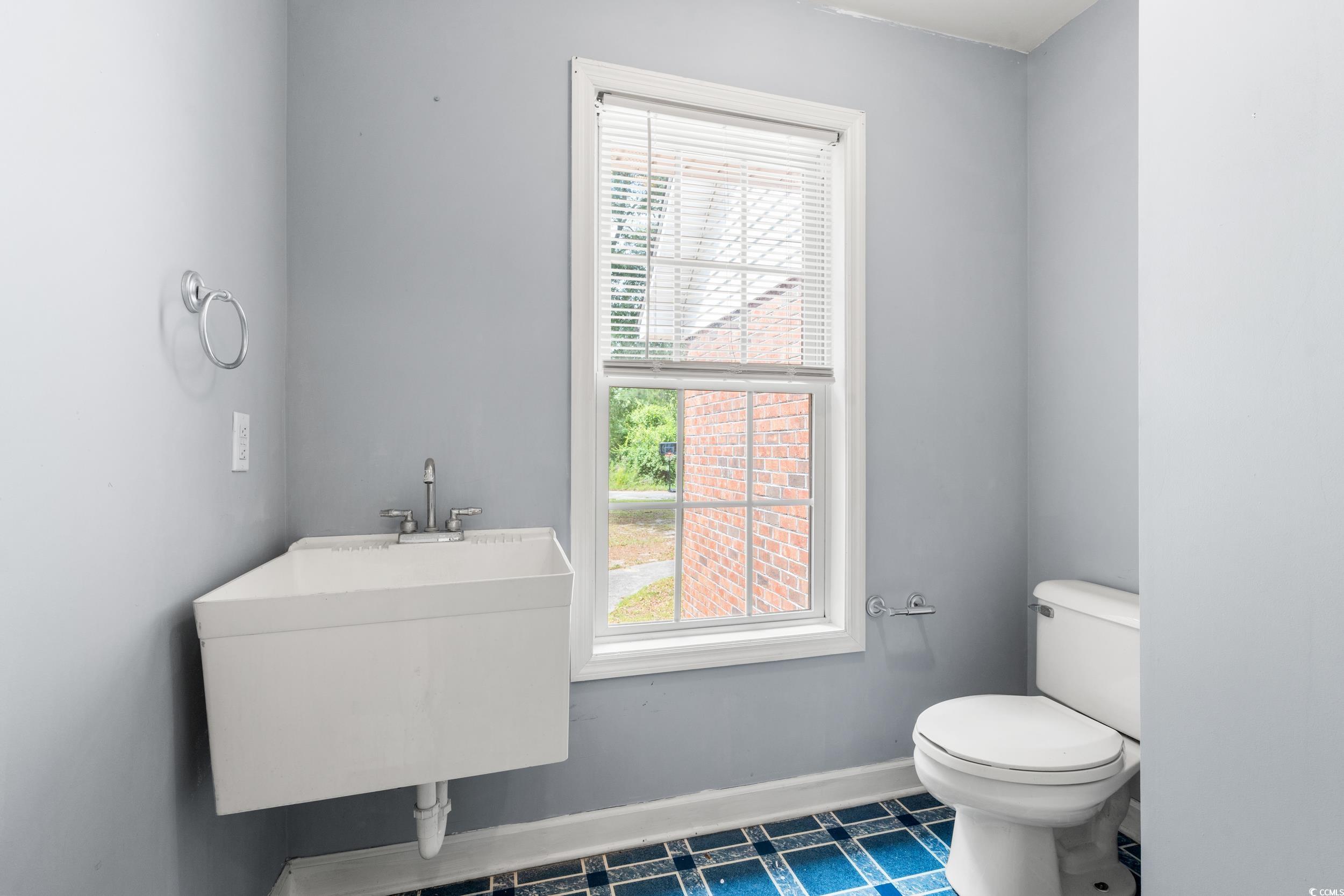 301 Sophronia St., Nichols, South Carolina image 4