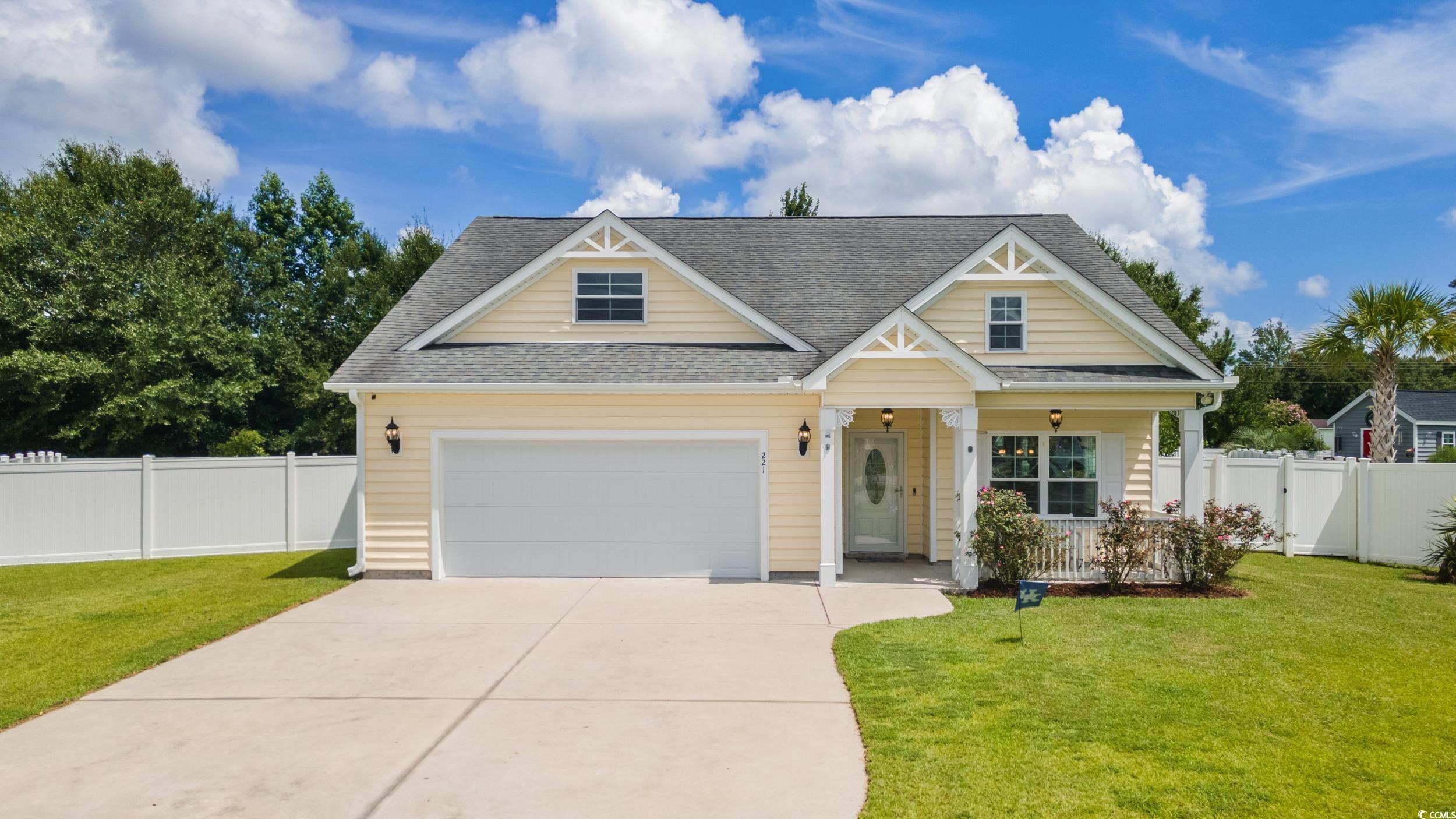 221 Maple Oak Dr. Conway, SC 29526