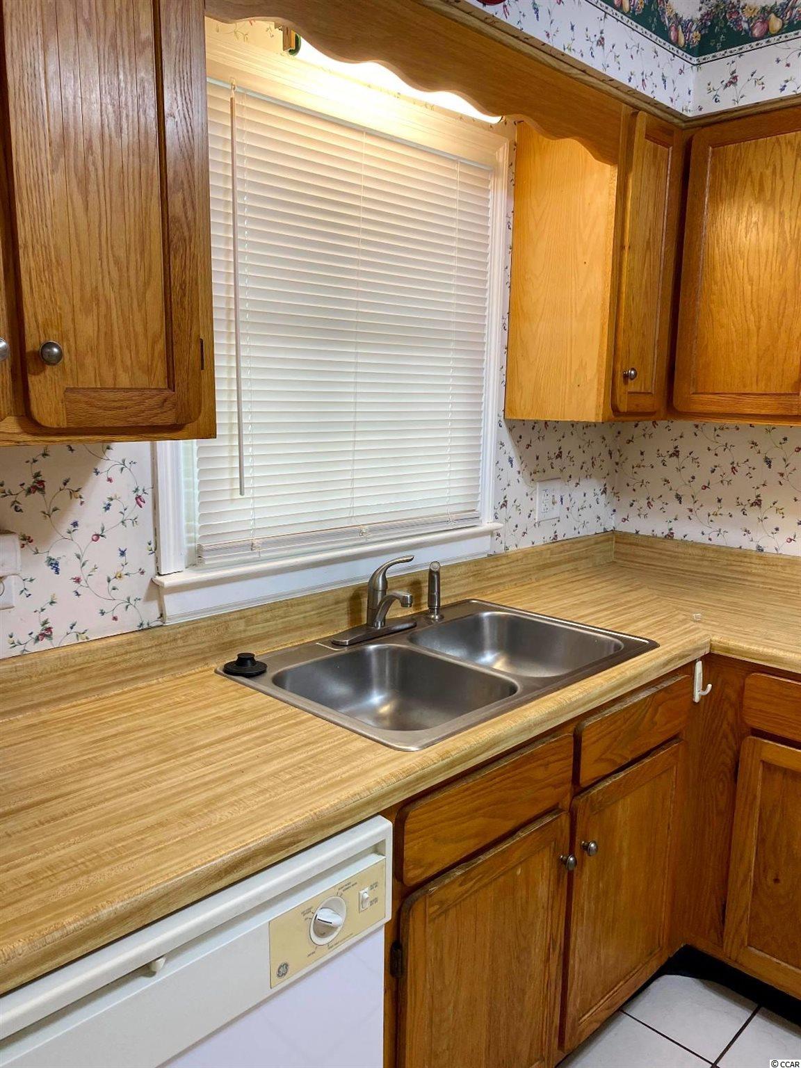 Photo 4 of Condominium at 1025 Carolina Rd #Q-4, Conway, SC 29526 | MLS# 2117566 |  | Sold on 2021-09-17