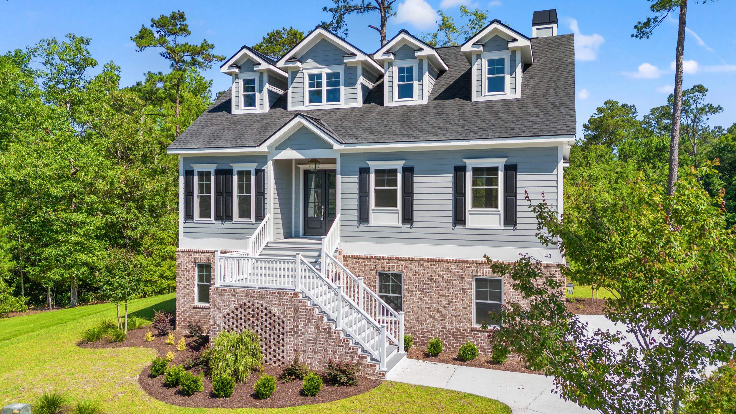 43 Melbourne Ct. Murrells Inlet, SC 29576