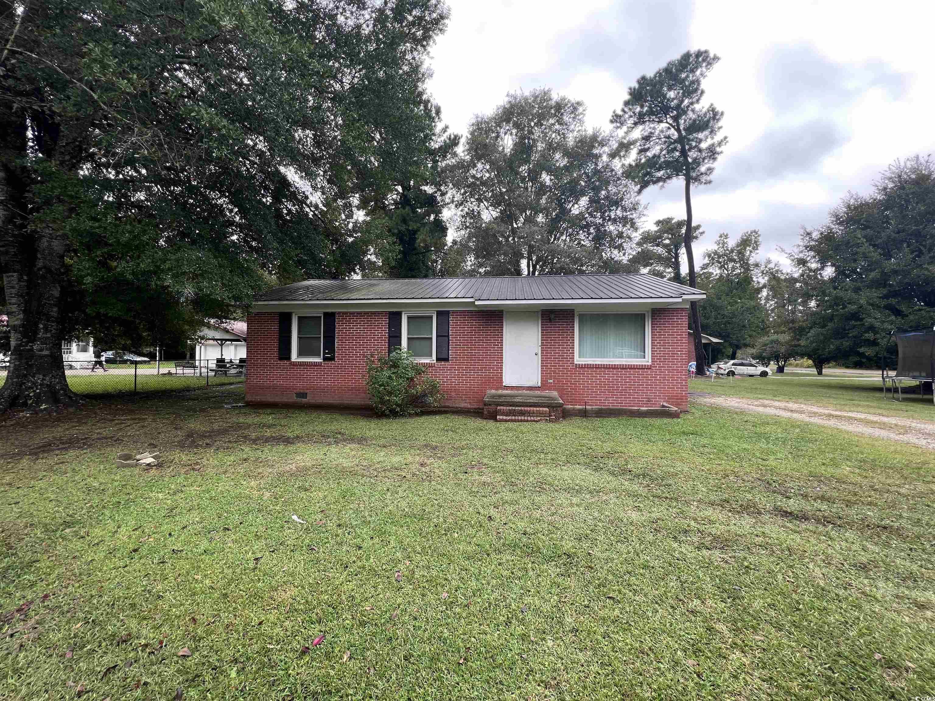 139 Mahogany Ave. Andrews, SC 29510