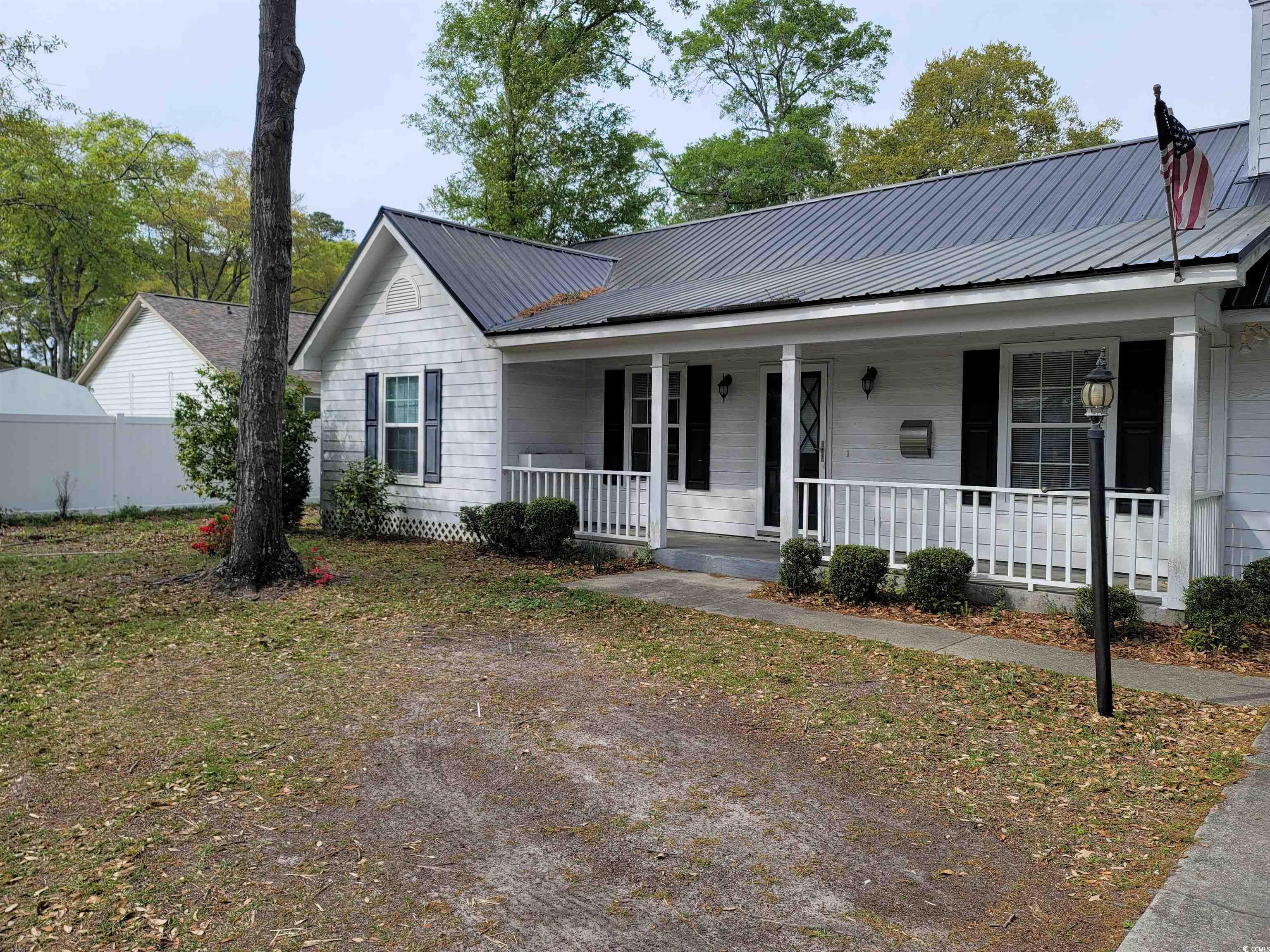 822 Wachesaw Rd. Murrells Inlet, SC 29576