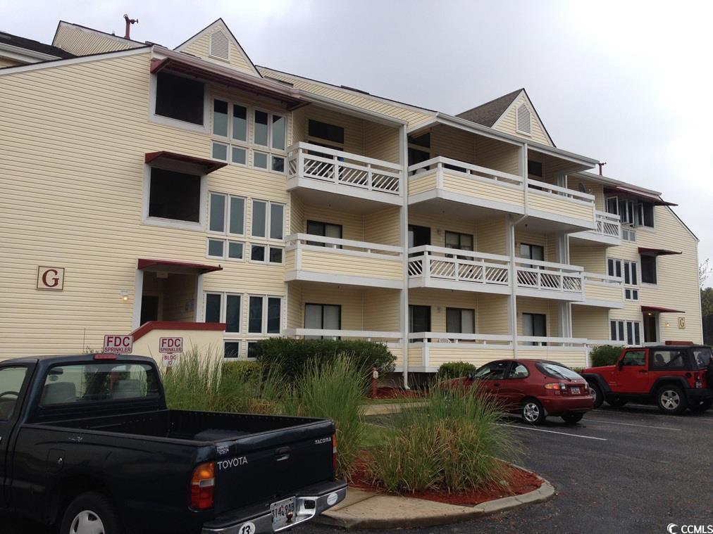 this is a 3rd floor loft condo, located in north myrtle beach golf and tennis. this lease includes water/sewer, trash, basic cable and internet access.