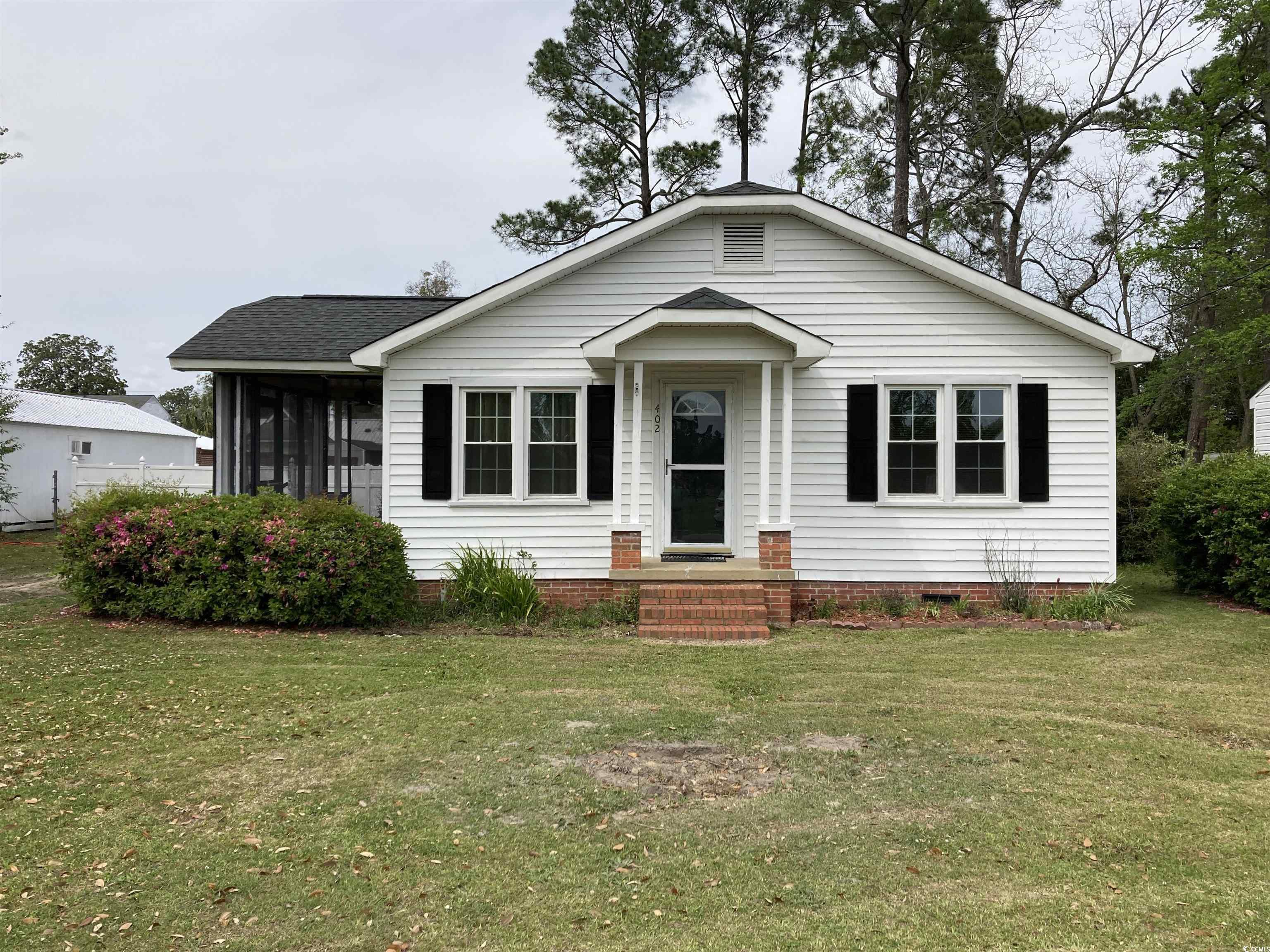 402 E Andrews St. Hemingway, SC 29554