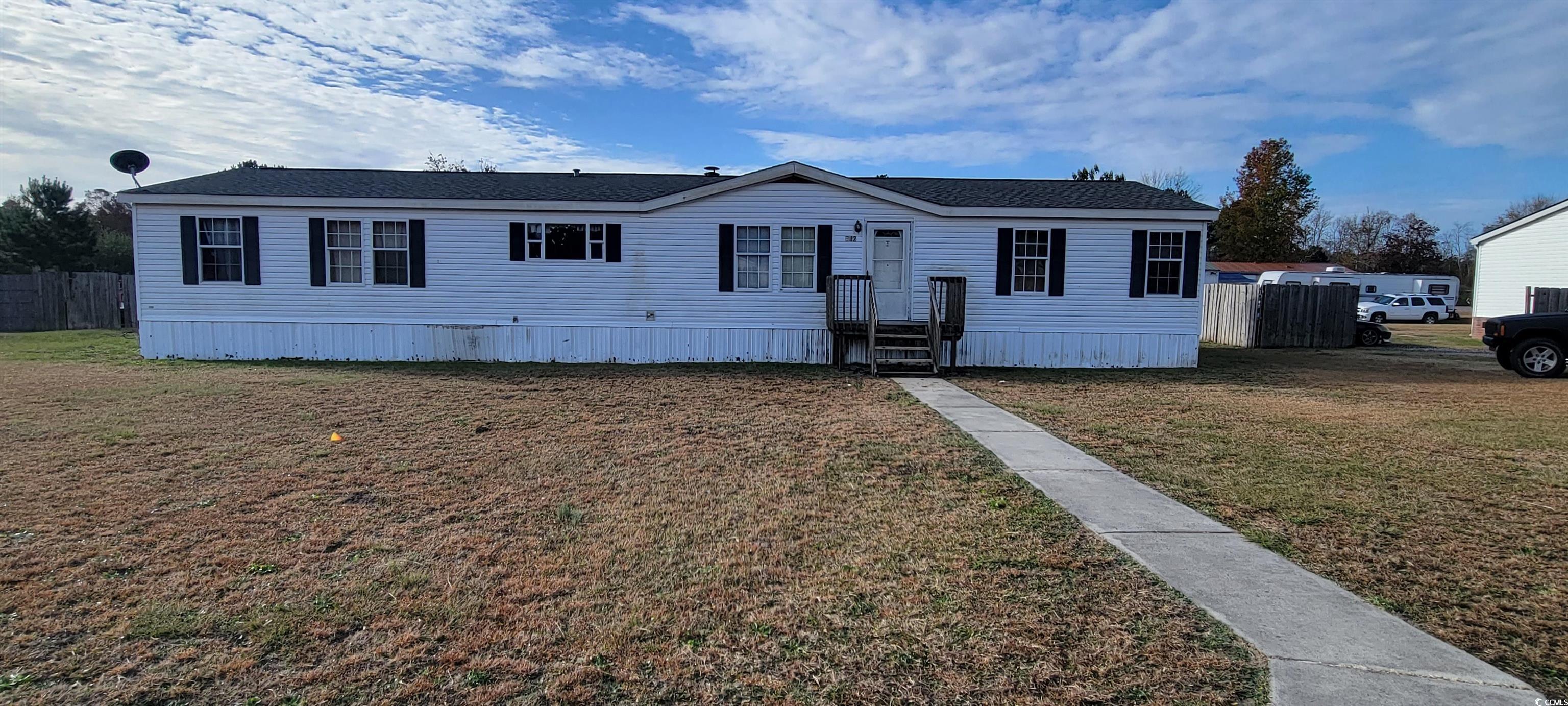 this 4 bedroom, 2 bath home is ready for your sweat equity! home sits on 0.5 acres in bryants landing off of highway 905 in conway. plenty of room inside with split bedroom floor plan, fireplace in living room, large kitchen/dining area. easy access to downtown conway and area beaches.