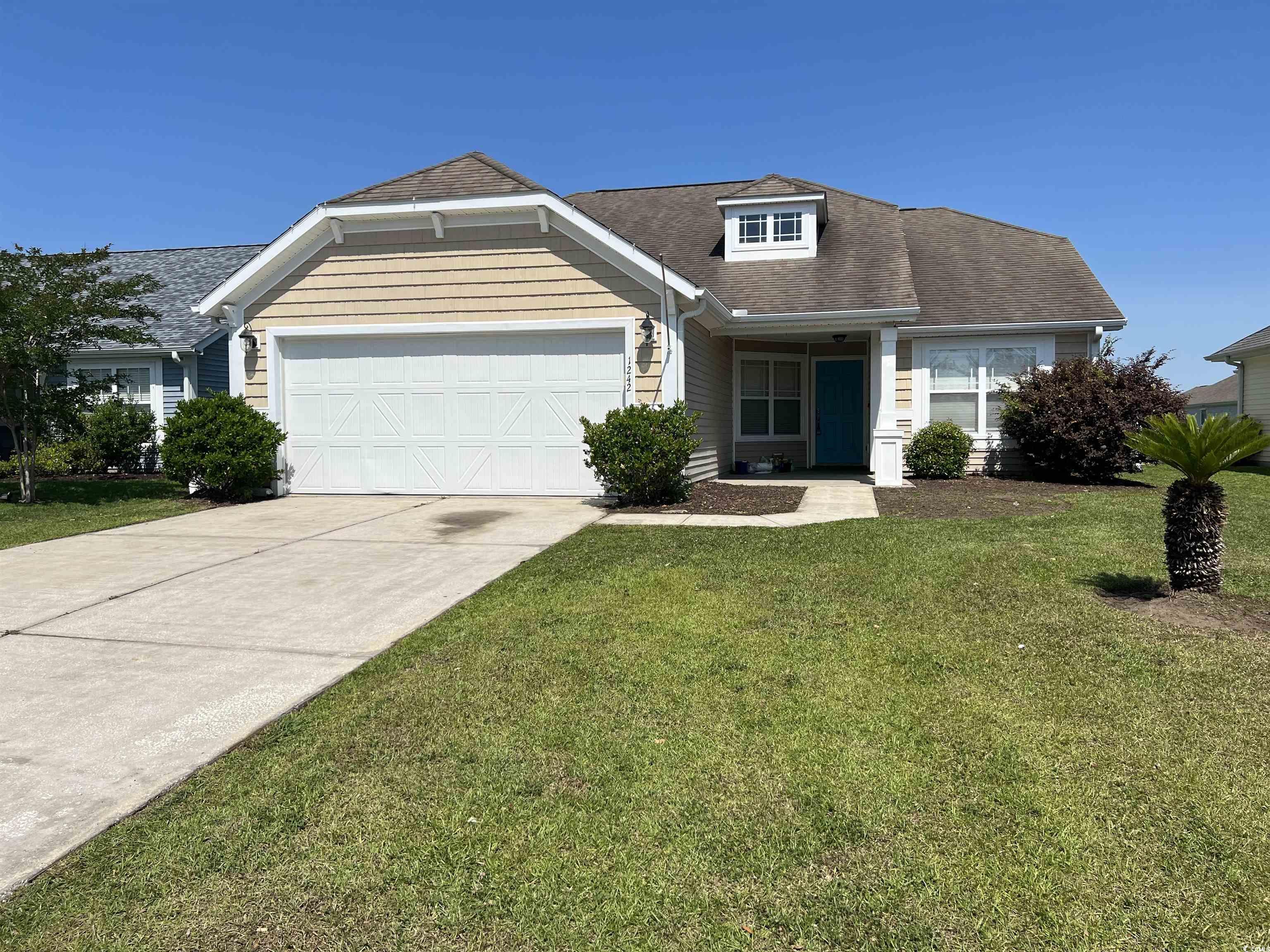 very beautiful  3 bedroom 2 bath home in cameron village has a community pool. great location very easy access to 31 and near murrells inlet with great restaurants and the great marshwalk.
