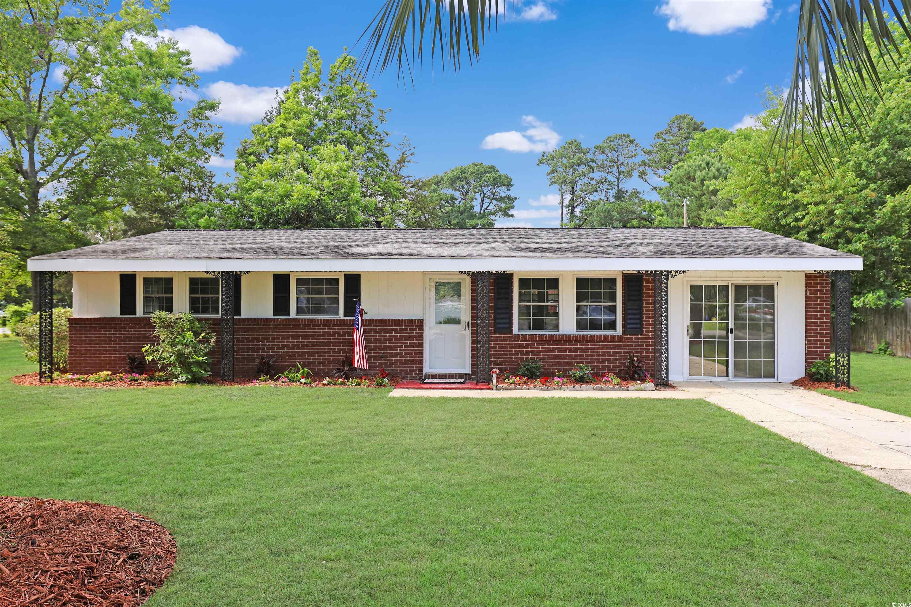 596 Garrison St. Myrtle Beach, SC 29579