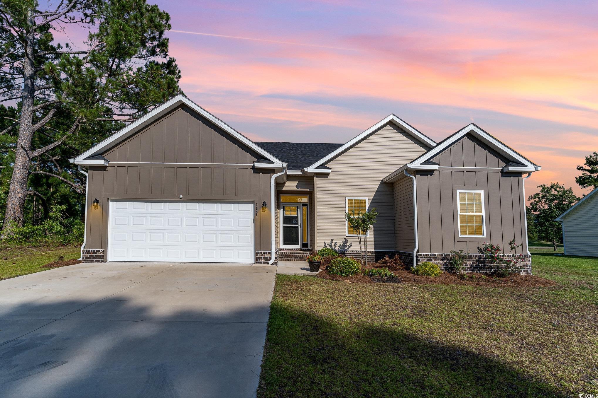 4165 Charleston Oaks Dr Loris, SC 29569